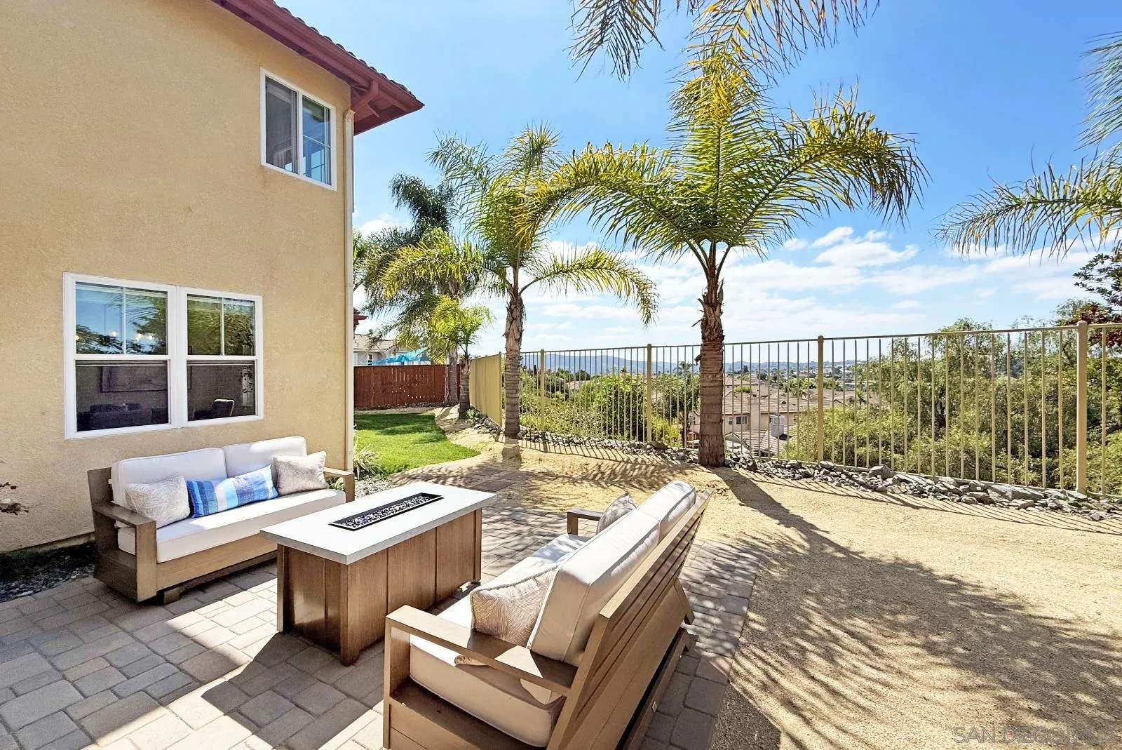 https://cdn.realtyfeed.com/cdn/127/250040716/e48329f6152f570667618aa9ded2a3a0.webp