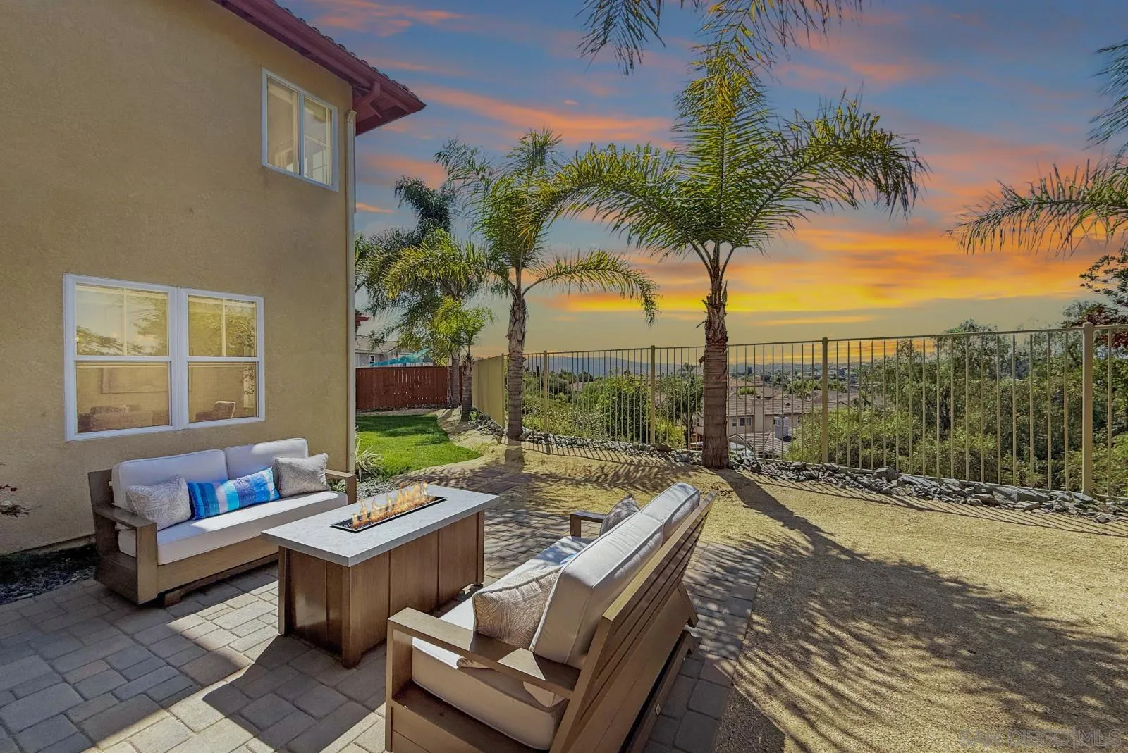 https://cdn.realtyfeed.com/cdn/127/250040716/fad1422e7cb1b7d1b6c798cf51c54a82.webp