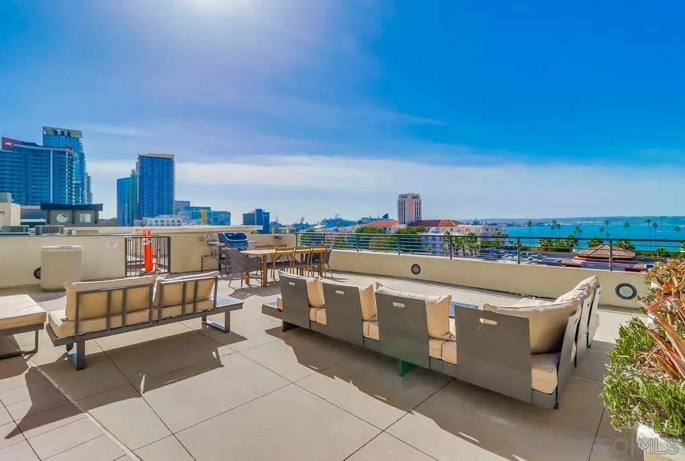 https://cdn.realtyfeed.com/cdn/127/250040717/16de3d49596d7a5ad36eaf81409dc9e9.webp