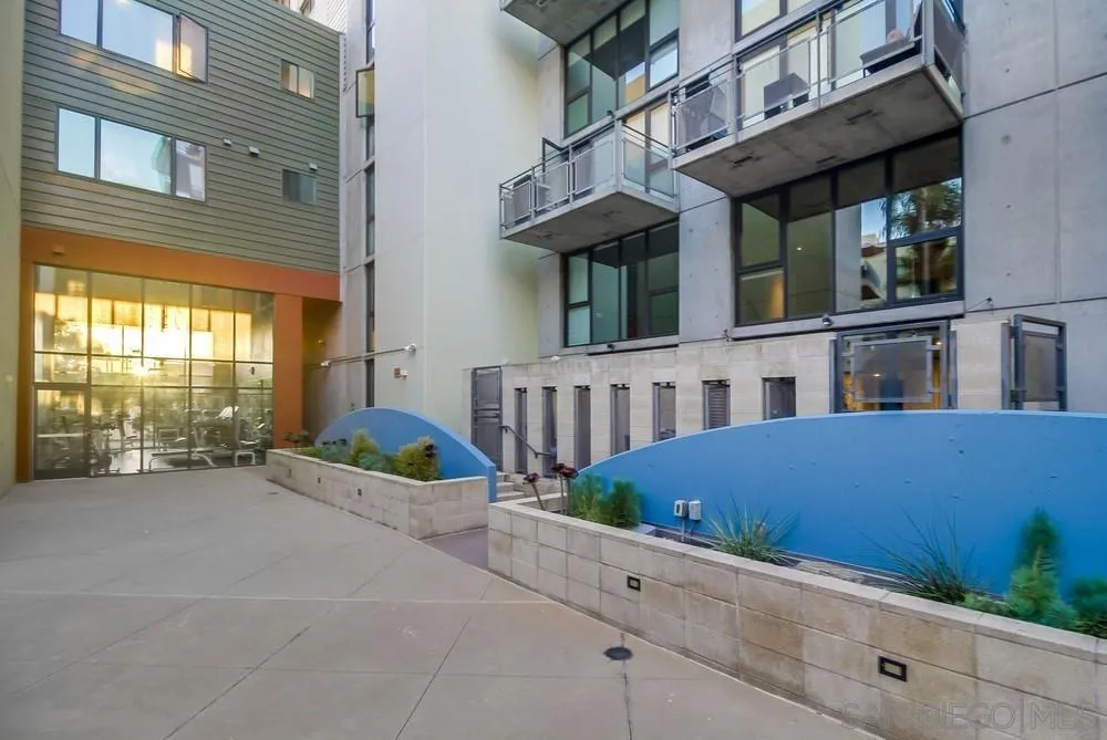 https://cdn.realtyfeed.com/cdn/127/250040717/3119621443a36463b23bb1e24f8373f0.webp