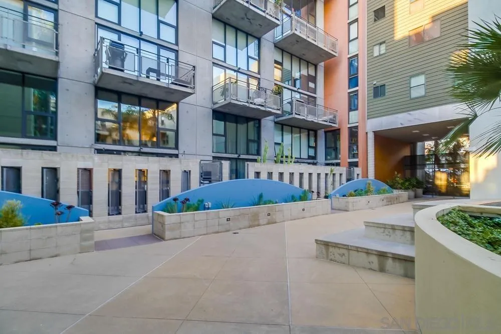 https://cdn.realtyfeed.com/cdn/127/250040717/4cbbdfc4208b1b59268084f8b6674bbb.webp