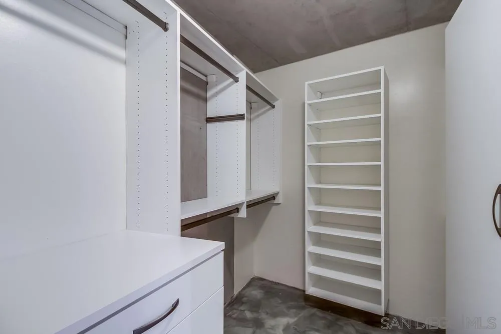 https://cdn.realtyfeed.com/cdn/127/250040717/6f120118e362da22abdabf280bb4dd34.webp