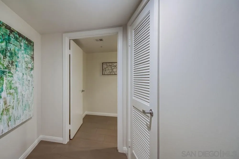 Photo #17: 250040717 Listing: Photo #17