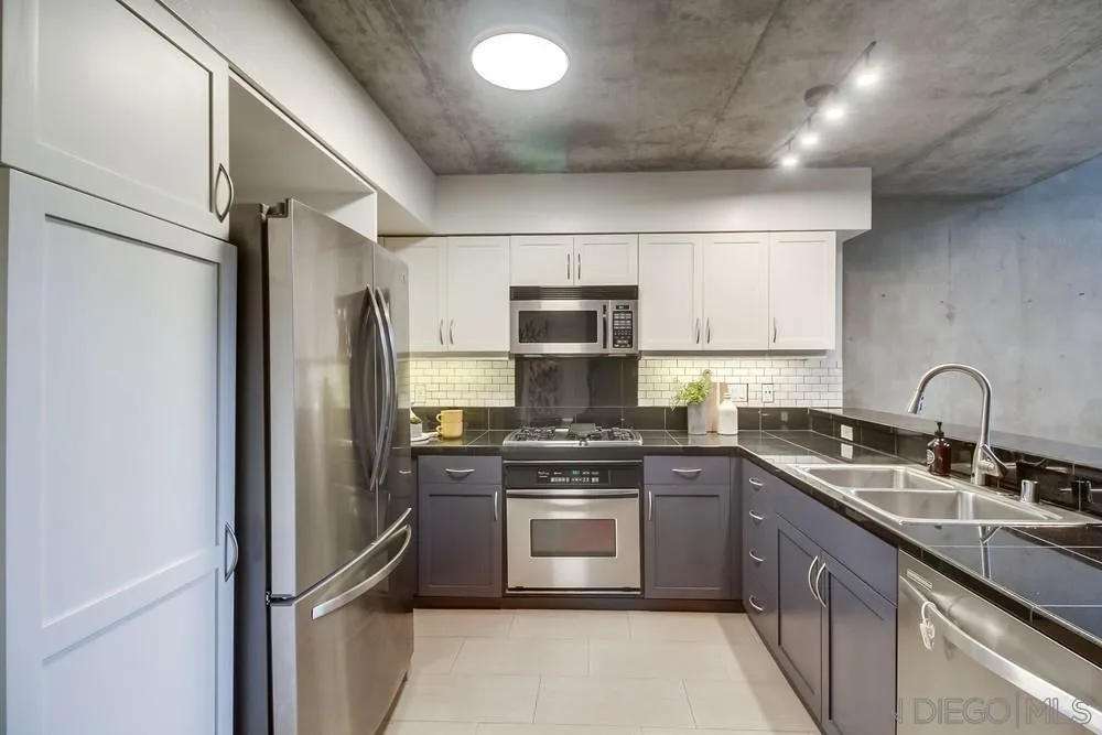 https://cdn.realtyfeed.com/cdn/127/250040717/9d02cfc16e9e62e67f60a49f7e2c3179.webp