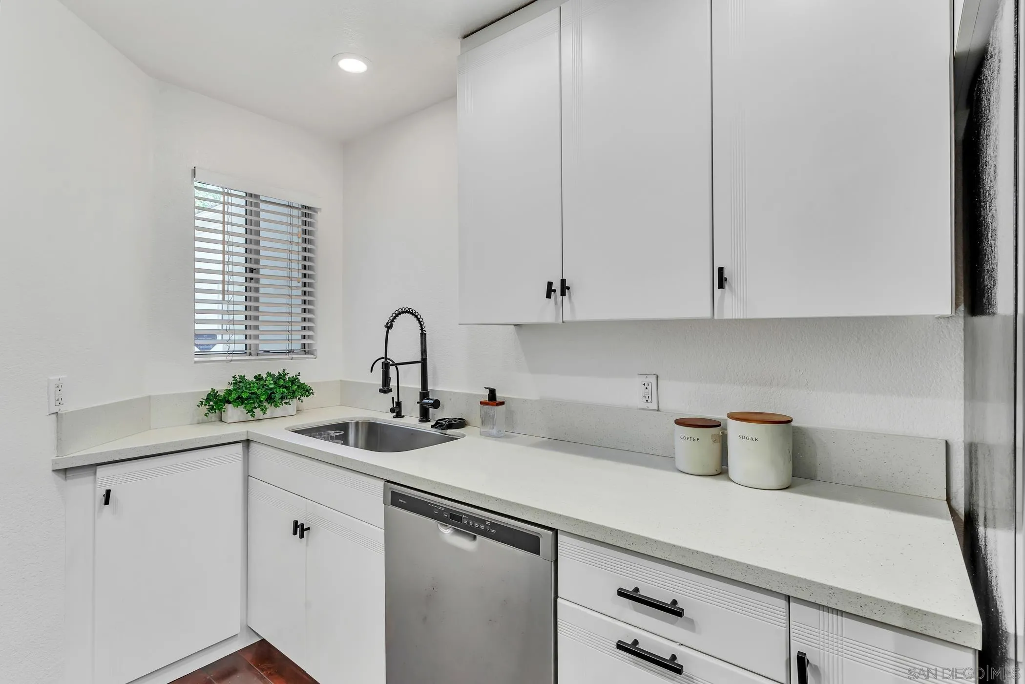 Photo #10: 250040720 Listing: Photo #10