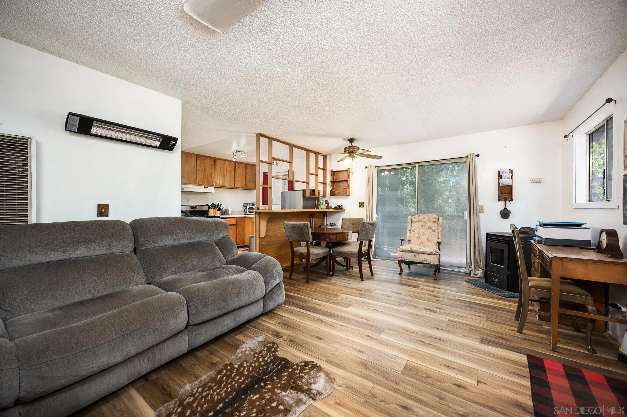 https://cdn.realtyfeed.com/cdn/127/250040729/6d22c6f08a5cff22fd96a90b0c36b38d.webp