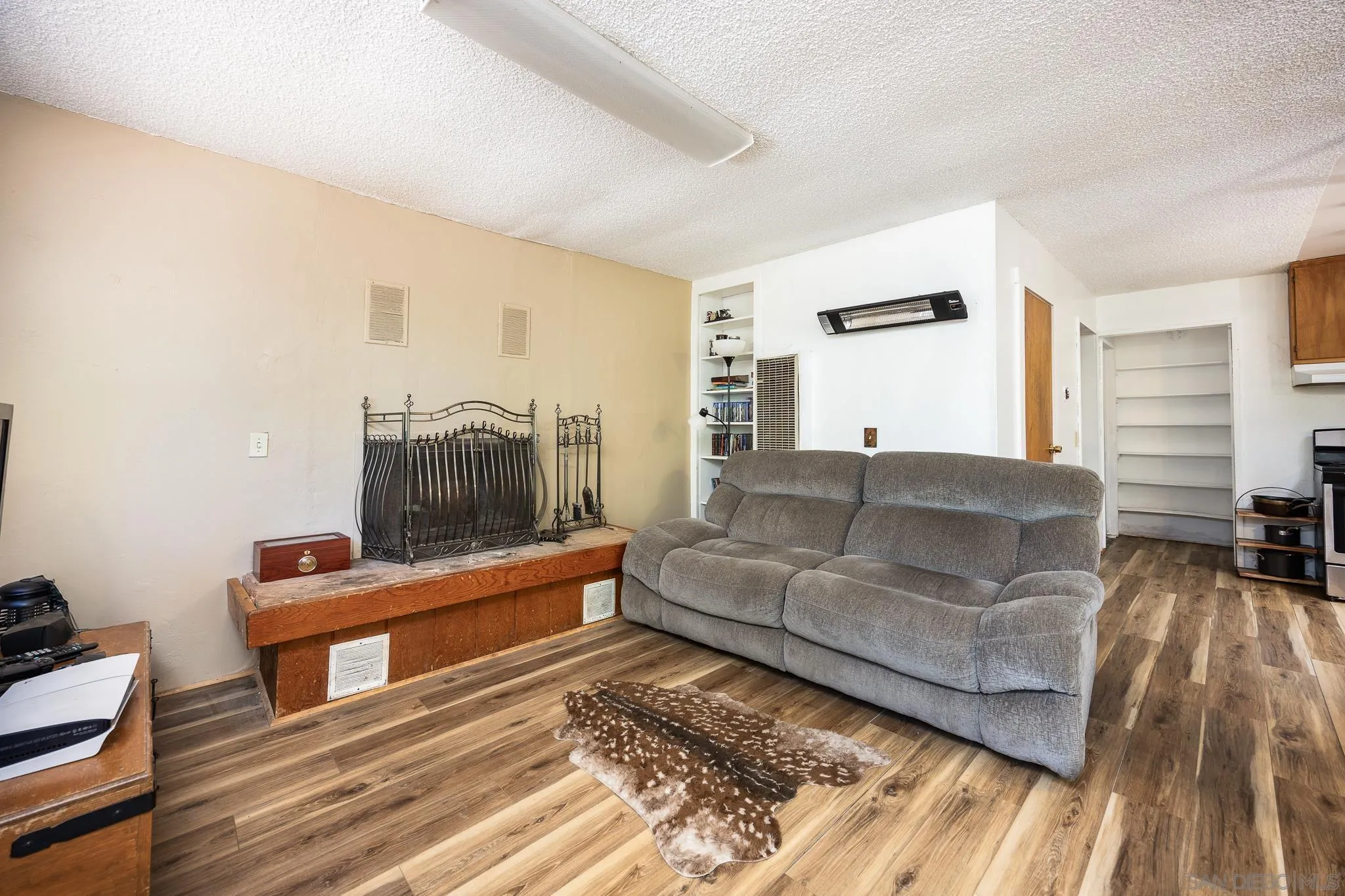 https://cdn.realtyfeed.com/cdn/127/250040729/c16b5099aa9e9cbc7a3a4b3f26b86d65.webp