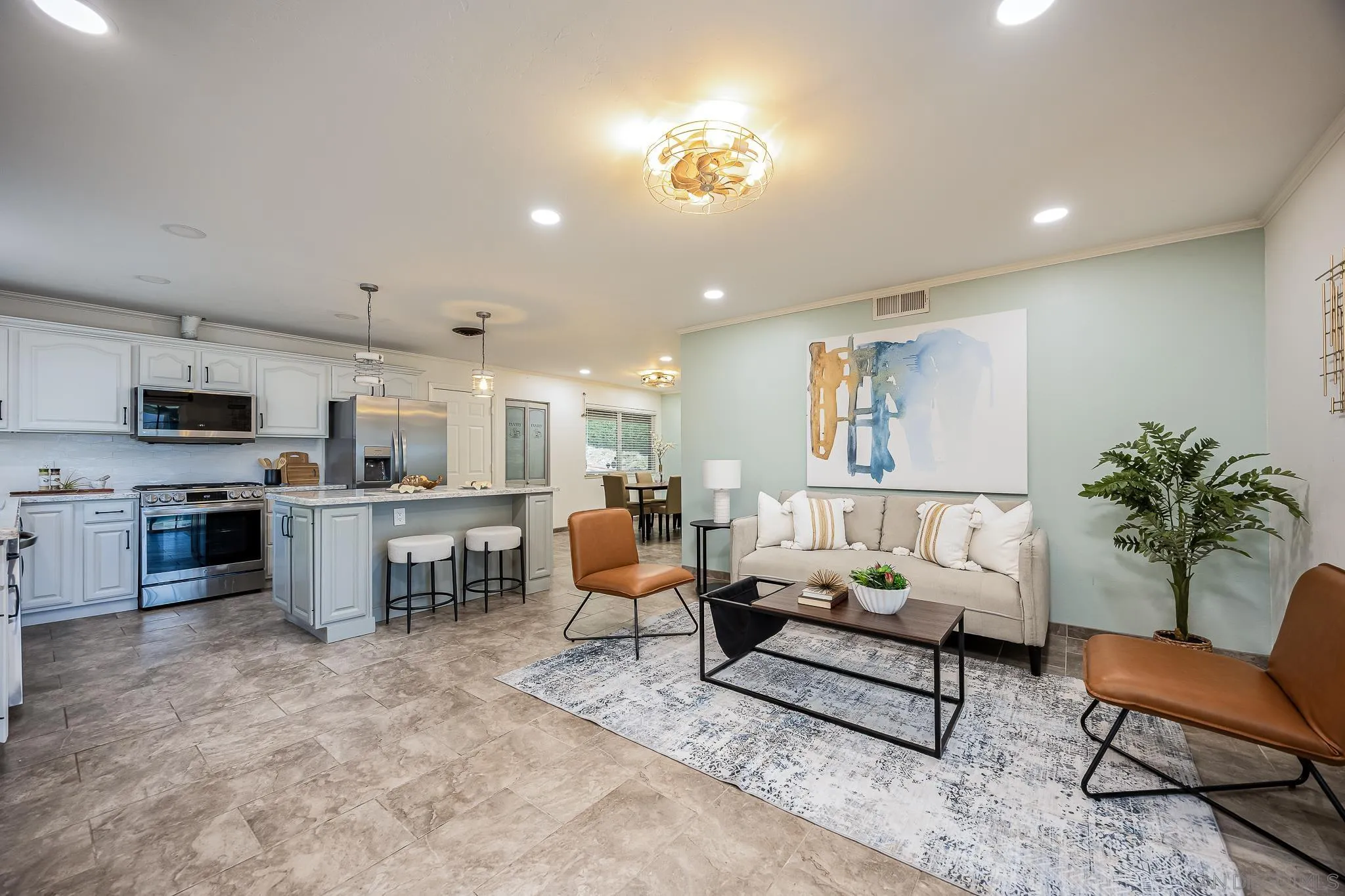 https://cdn.realtyfeed.com/cdn/127/250040734/10f518705c96ba3b44b044c302cef43d.webp