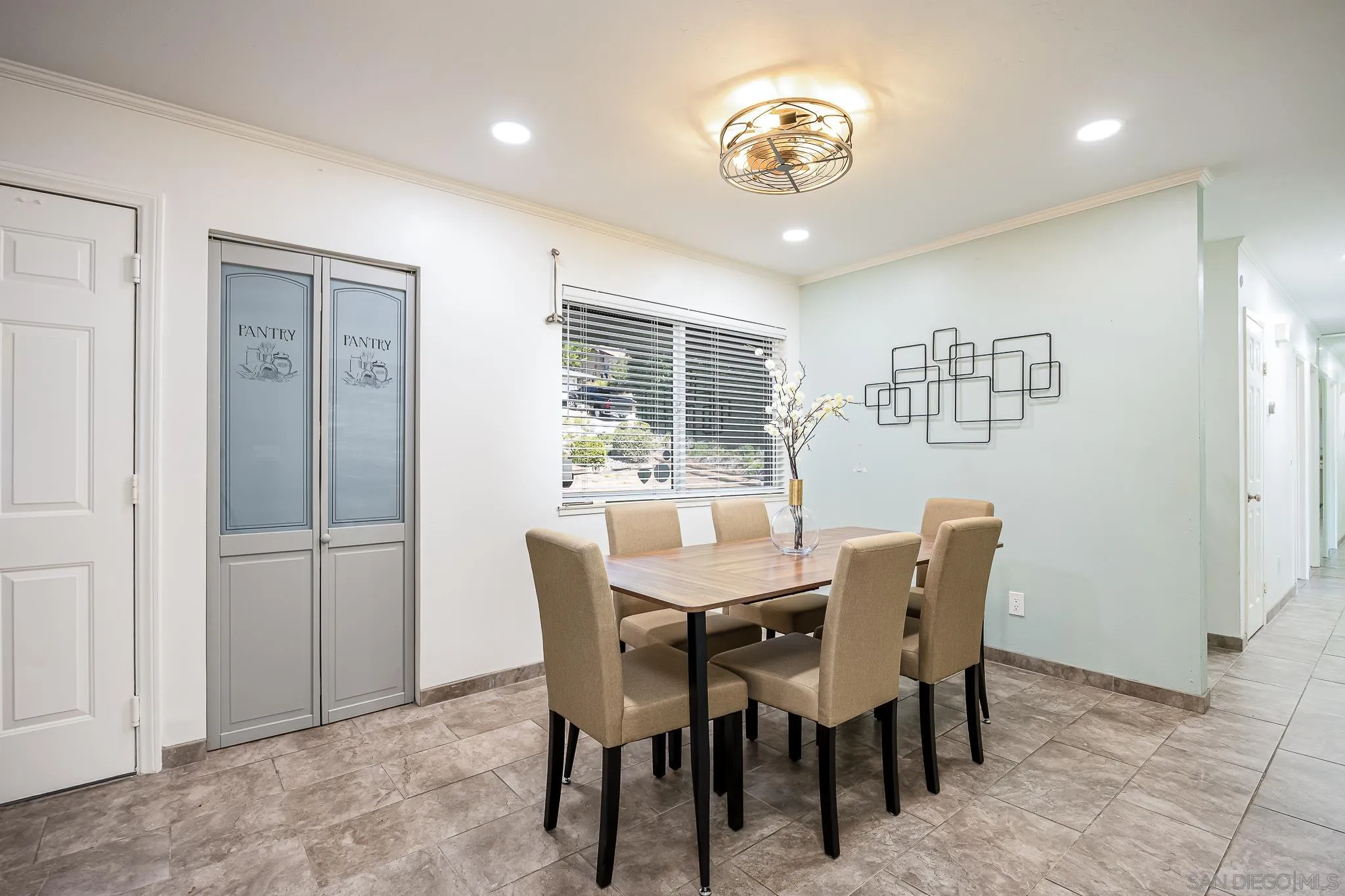 https://cdn.realtyfeed.com/cdn/127/250040734/c94d6fb1a04976368dacacd8c350a655.webp
