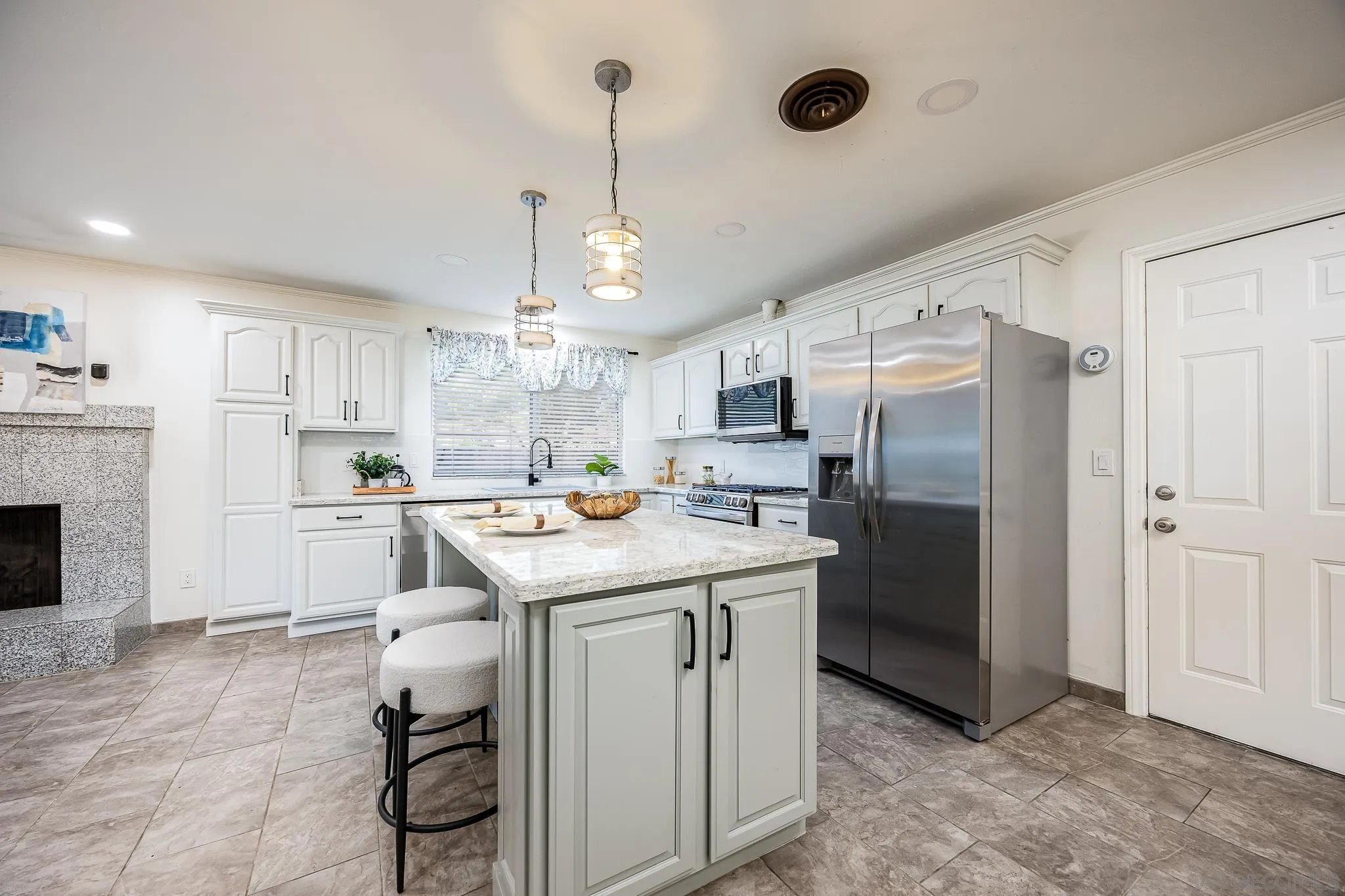 https://cdn.realtyfeed.com/cdn/127/250040734/fa29570ec7f296b4a2d788b09d3aa81c.webp
