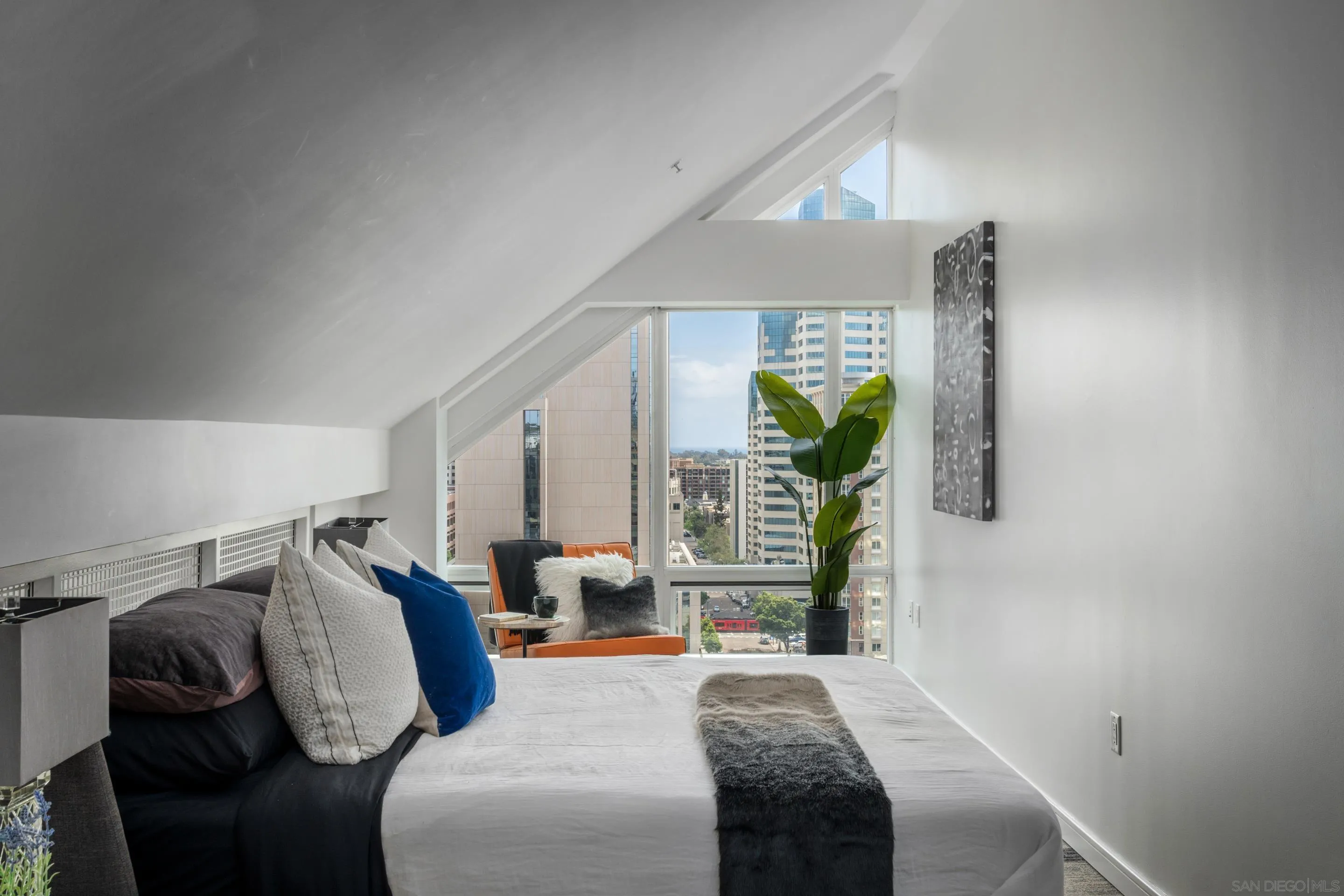https://cdn.realtyfeed.com/cdn/127/250040738/a973bae02ba00bdbabd993055857330a.webp