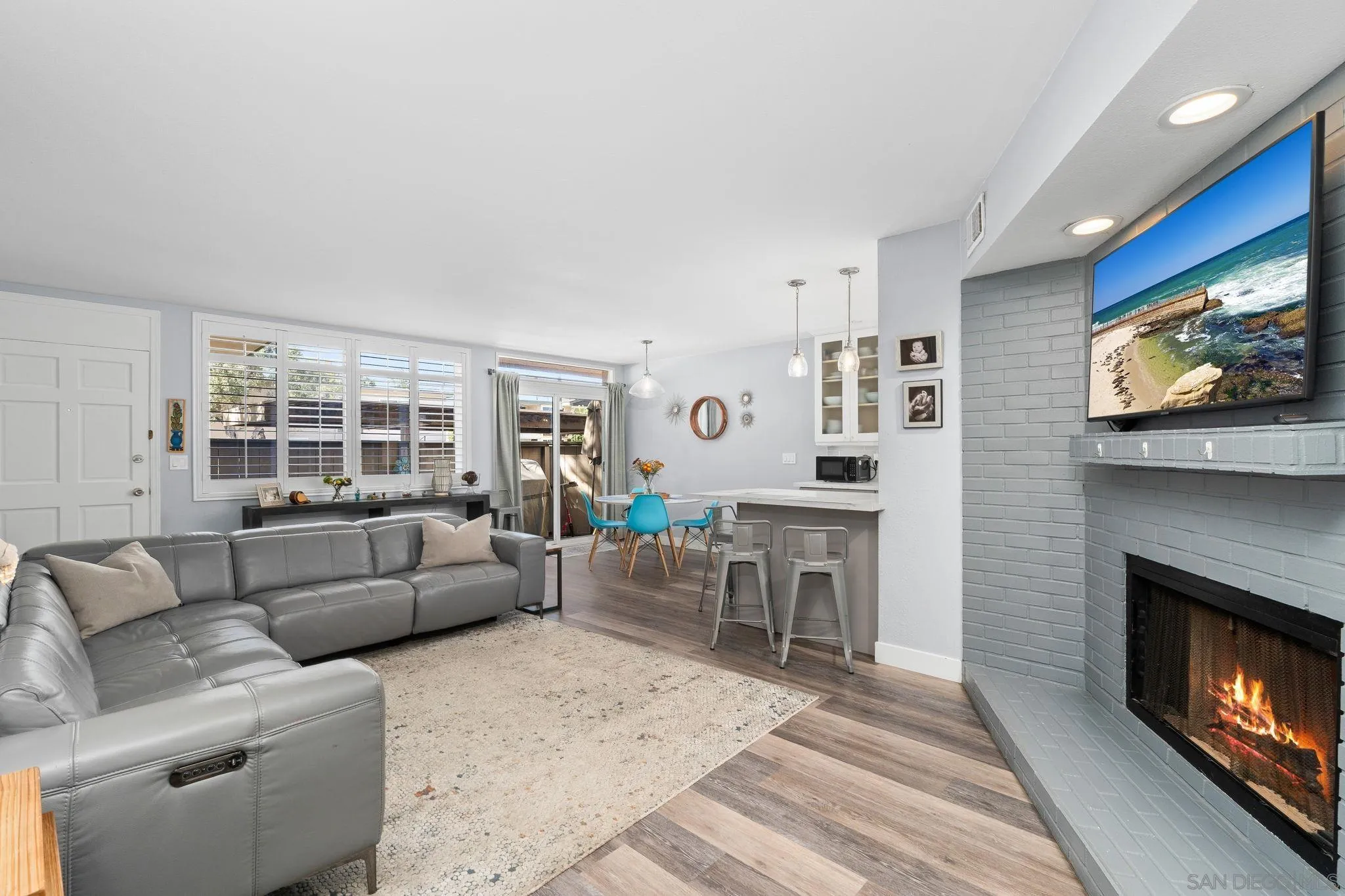 https://cdn.realtyfeed.com/cdn/127/250040745/f88d04ef09a424e11c83c60a6be907c4.webp