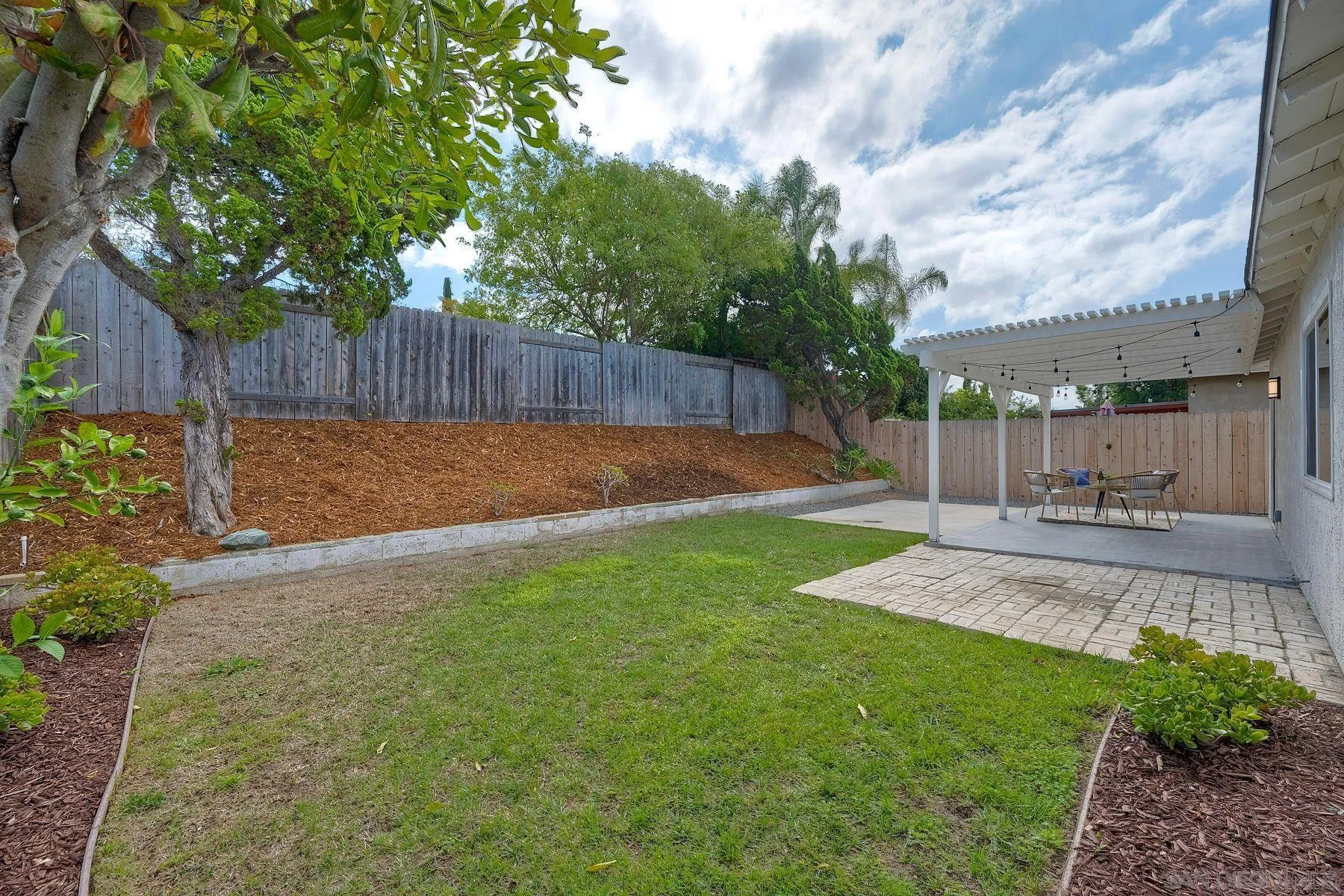 https://cdn.realtyfeed.com/cdn/127/250040746/5b44a151f88a8b0180b90b814dab2925.webp