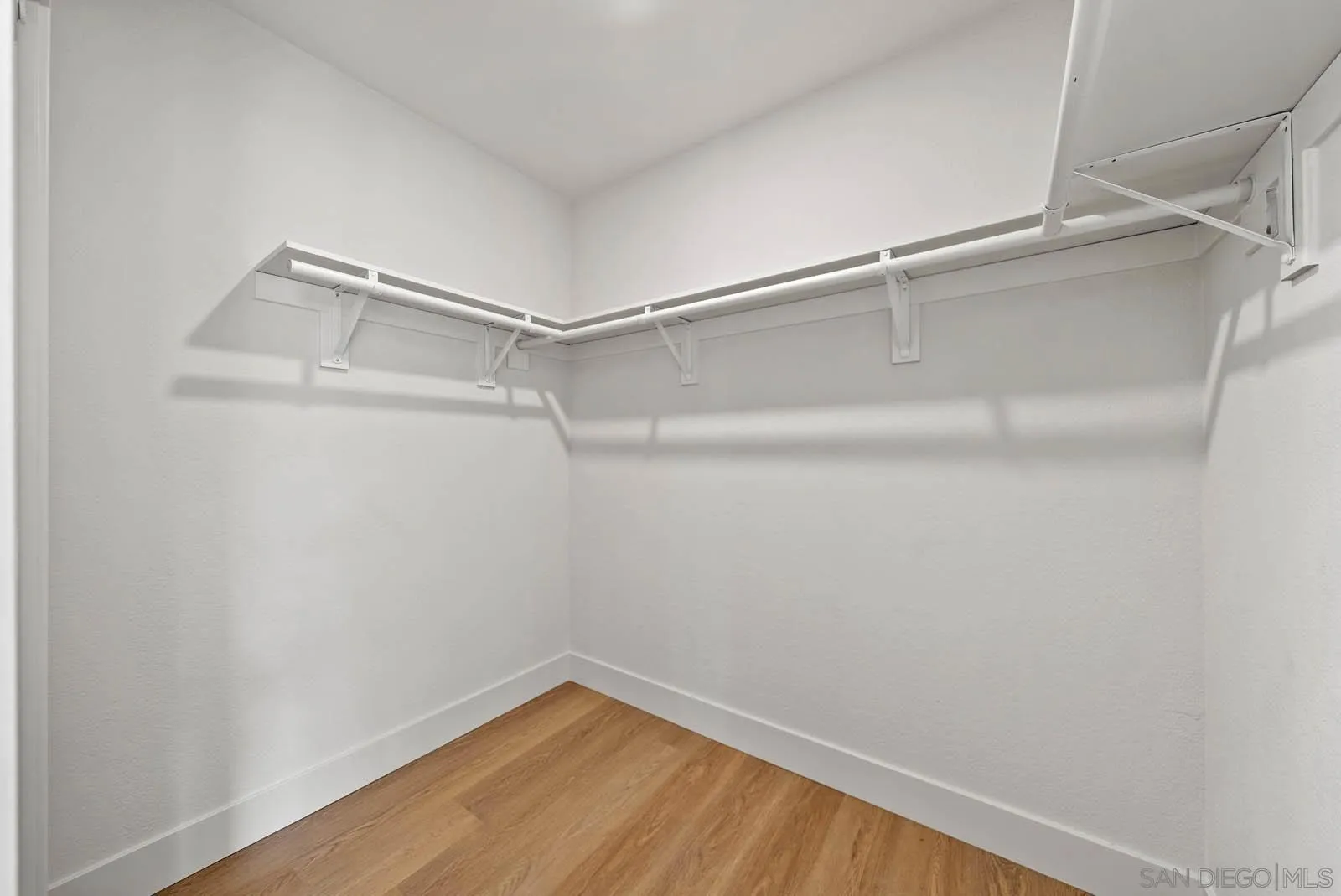 https://cdn.realtyfeed.com/cdn/127/250040747/4c3195dc7ec1e51eadf474a66028b07c.webp