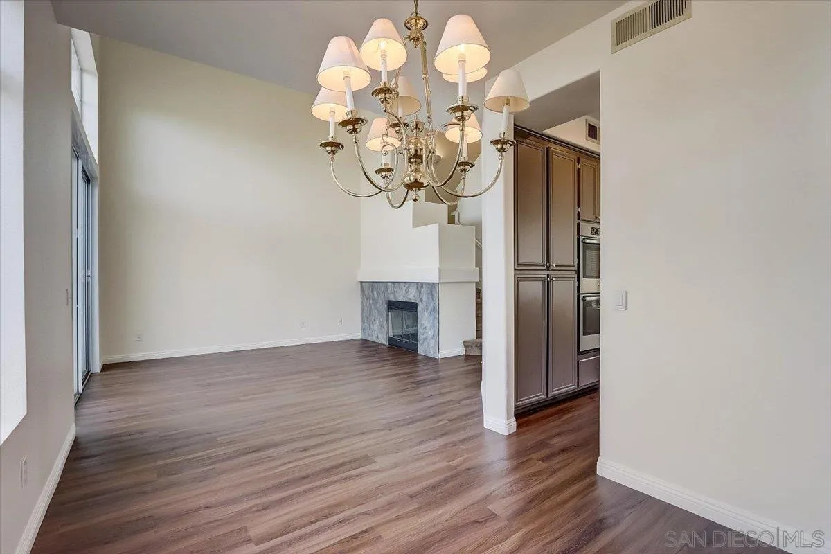 https://cdn.realtyfeed.com/cdn/127/250040749/f41e819ddc32eae49d0f9e1b257c8571.webp
