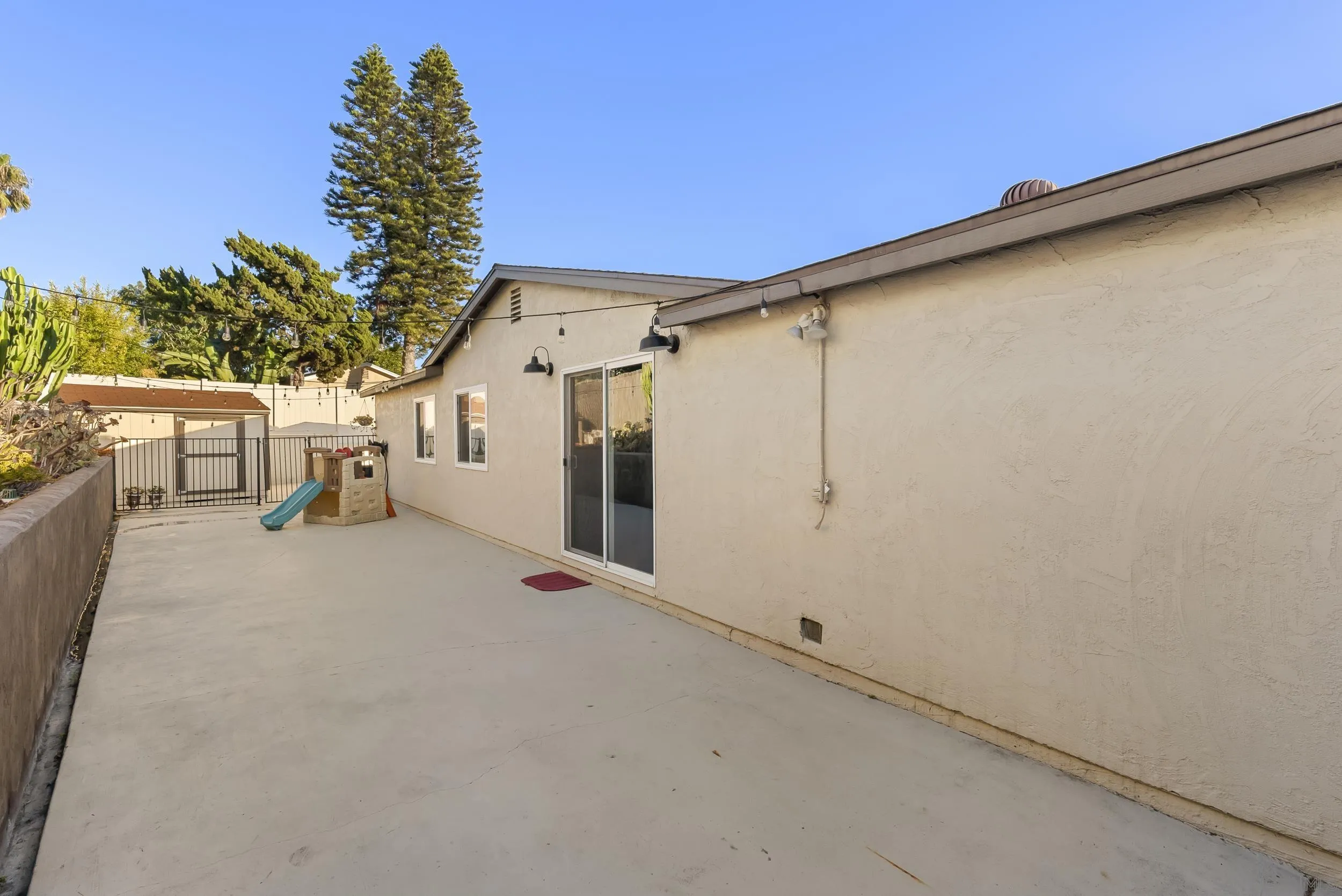 https://cdn.realtyfeed.com/cdn/127/250040750/35fe80079a6f55c88b369d0b9727d1eb.webp