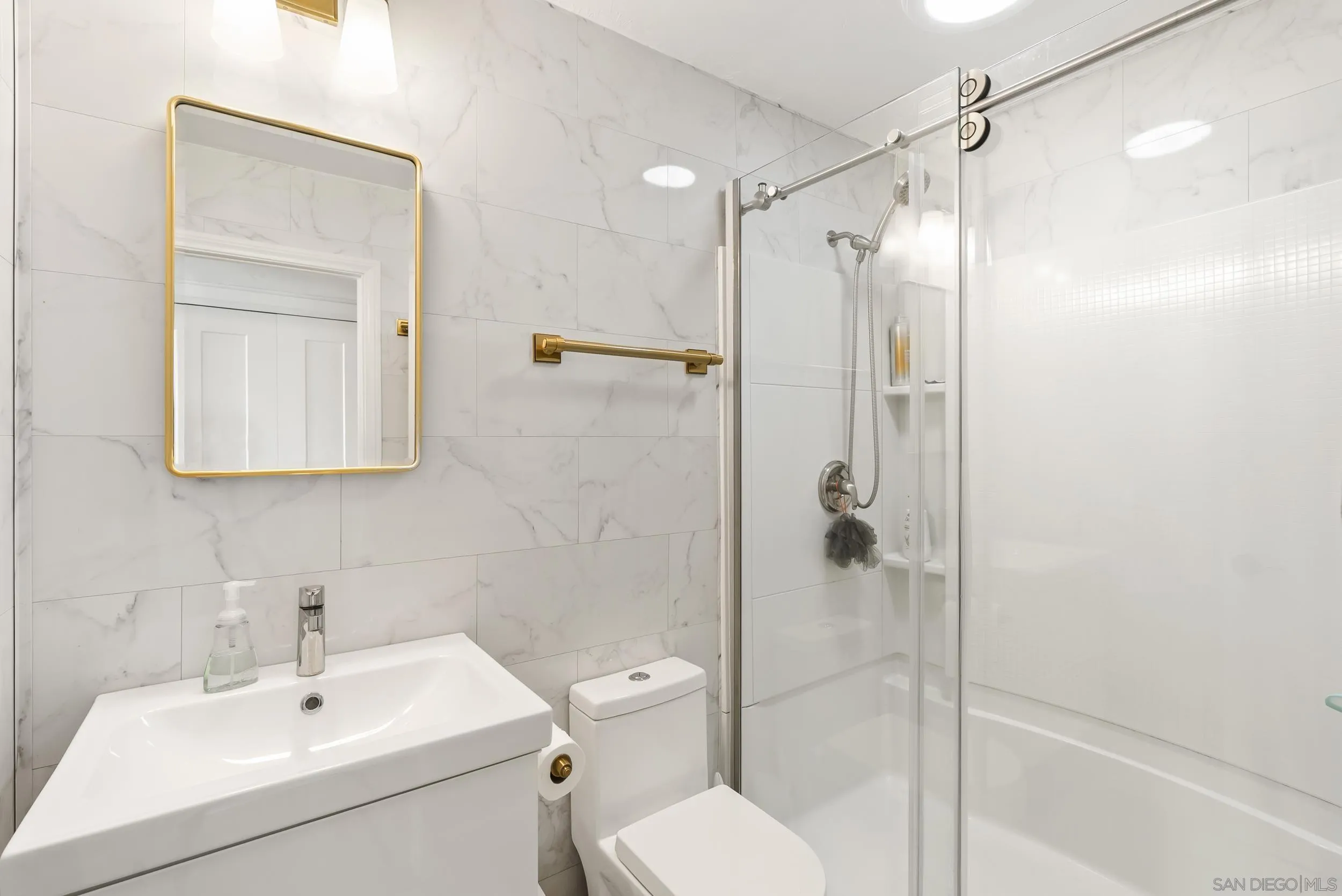 https://cdn.realtyfeed.com/cdn/127/250040750/668f72a86673acadc8d6f22a3c47c40c.webp