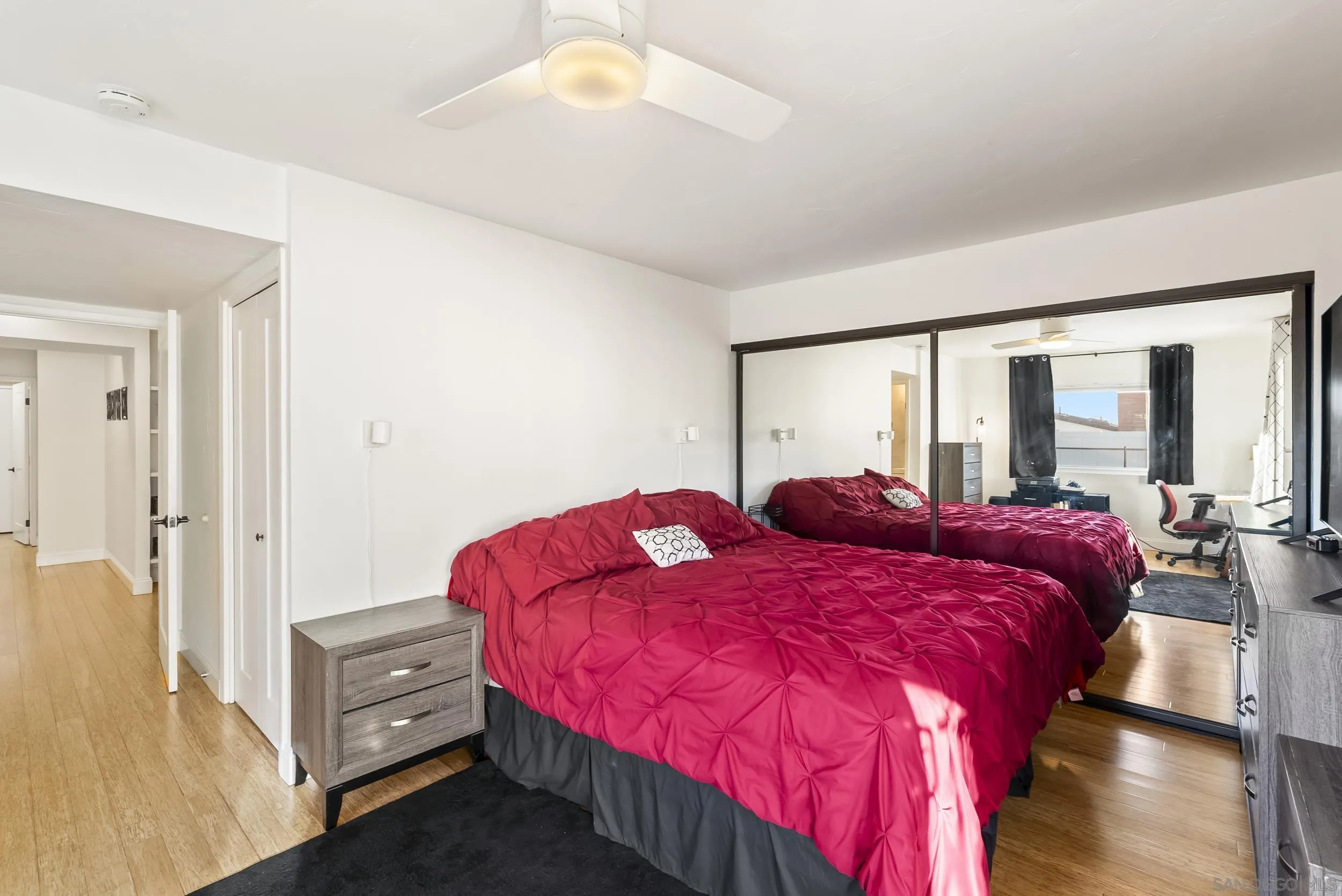 https://cdn.realtyfeed.com/cdn/127/250040750/d4b6bd7b8a449962da0fa7143922b3b3.webp