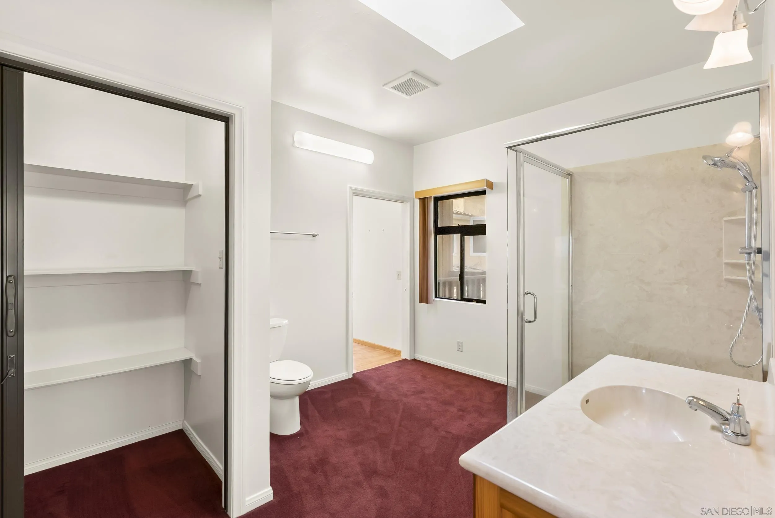 https://cdn.realtyfeed.com/cdn/127/250040756/7252542d2cd13d7770a8777f842d04ce.webp