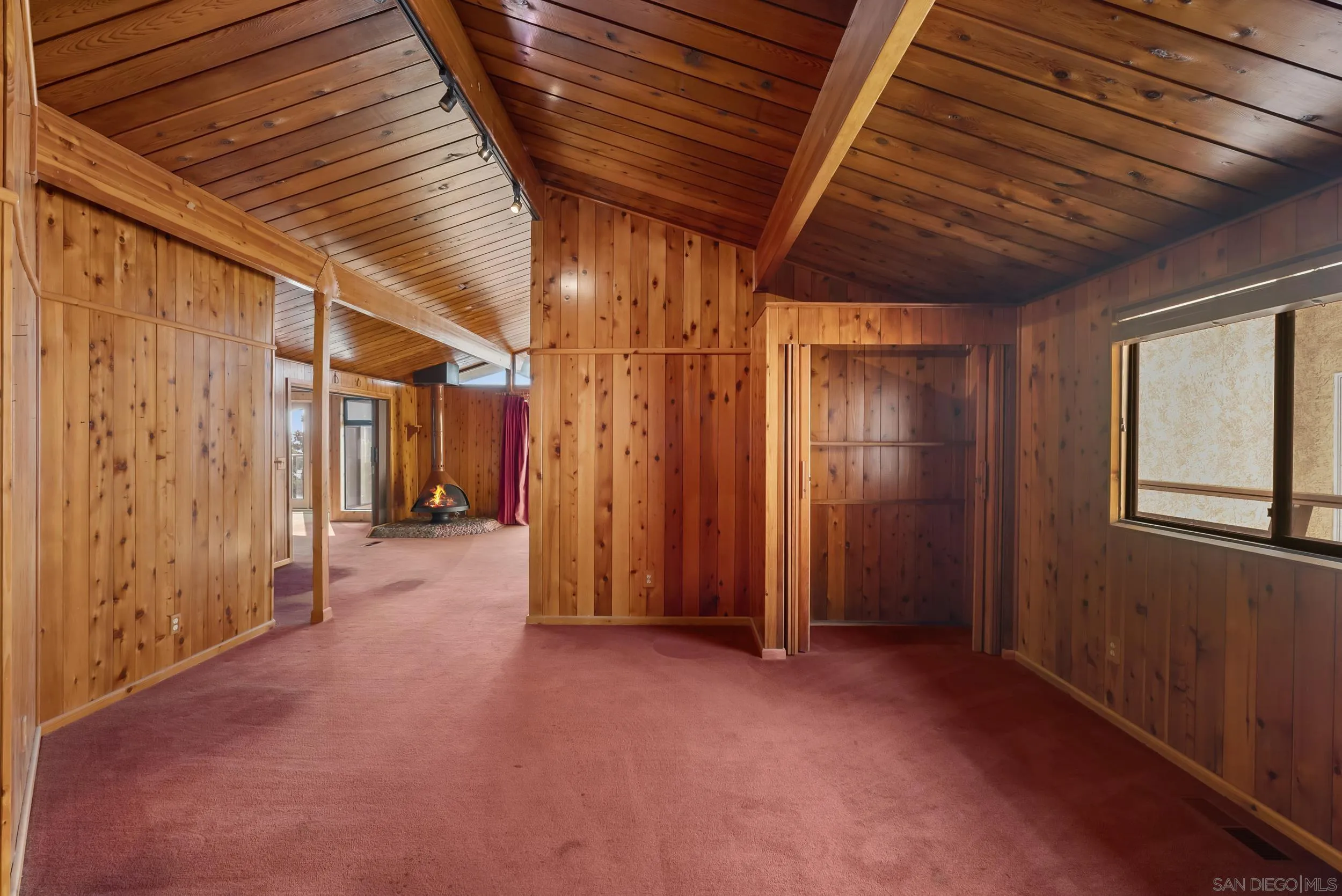 https://cdn.realtyfeed.com/cdn/127/250040756/7d89d1a0e301ee4b49b1393602a72c10.webp