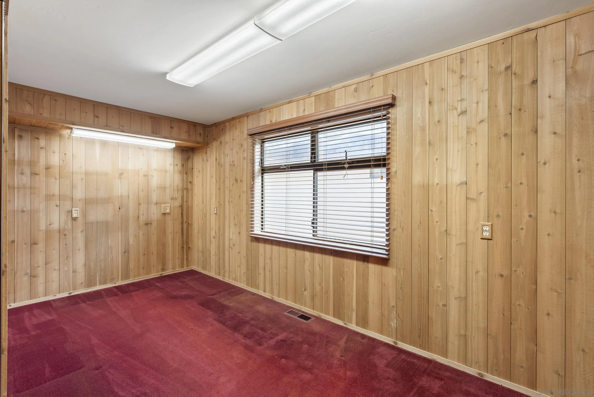 https://cdn.realtyfeed.com/cdn/127/250040756/a933f829dbff29356745c04c7a5e3b14.webp