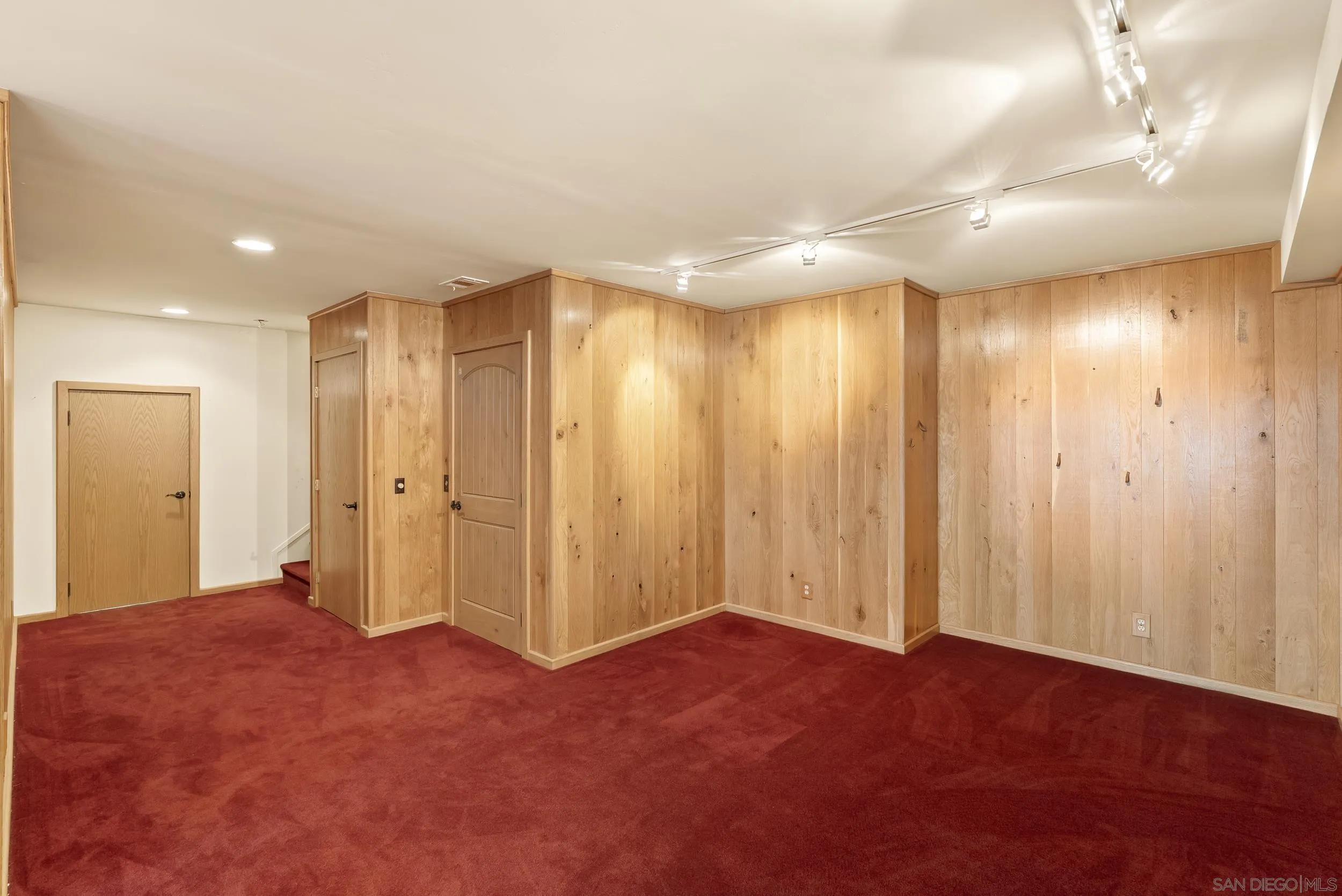 https://cdn.realtyfeed.com/cdn/127/250040756/cbed85a915cea6a8e5b9bd49eb08e55d.webp