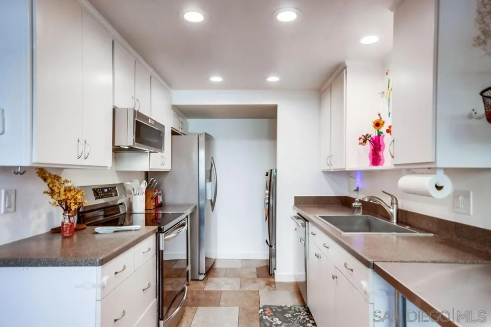 https://cdn.realtyfeed.com/cdn/127/250040770/8971453cfa0f9a278d26db0677edf12b.webp