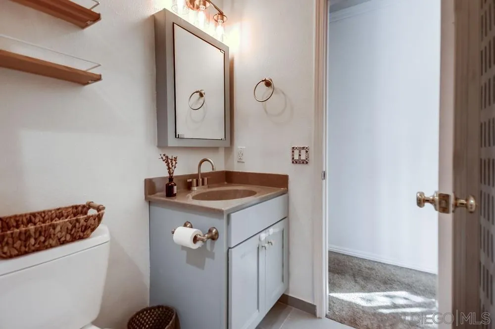 https://cdn.realtyfeed.com/cdn/127/250040770/aacd066cb6845b5f87cb9880d3485358.webp