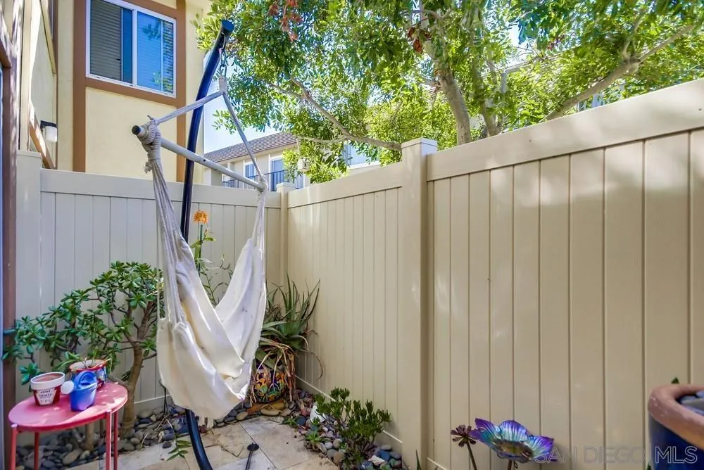 https://cdn.realtyfeed.com/cdn/127/250040770/fb84320a81543e1518f6254d077cfad1.webp