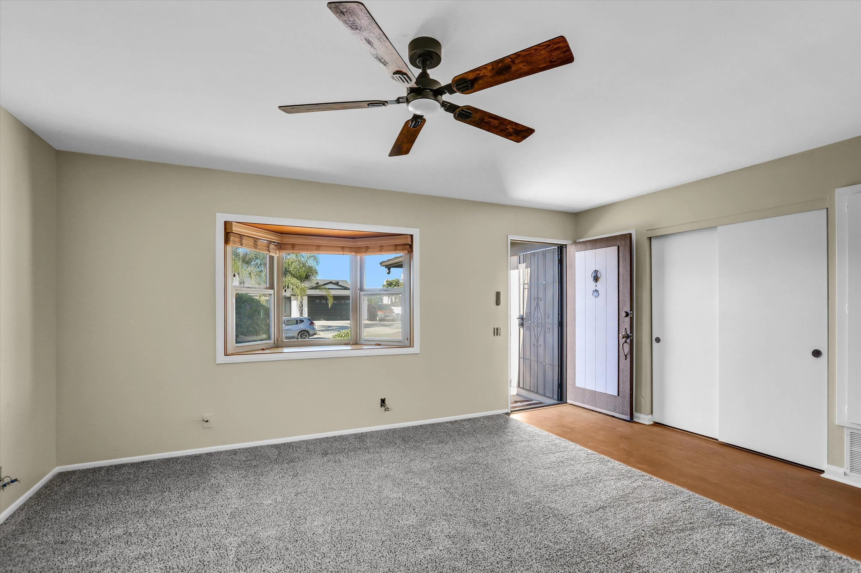 https://cdn.realtyfeed.com/cdn/127/250040771/48845402a2cf858a76ea7d43aada13ab.webp