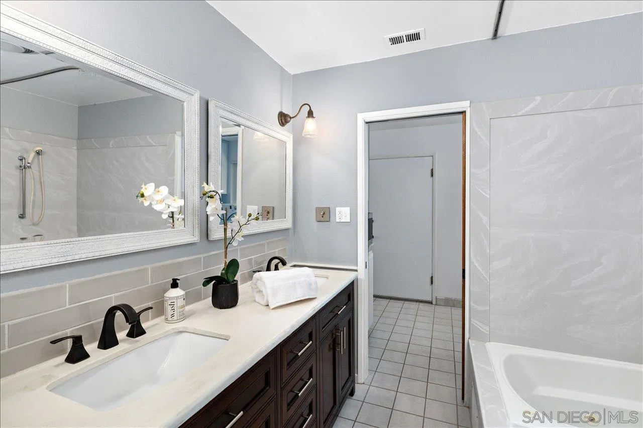 https://cdn.realtyfeed.com/cdn/127/250040773/419f3da3cb487bc22c22bdf4a2e63a3c.webp