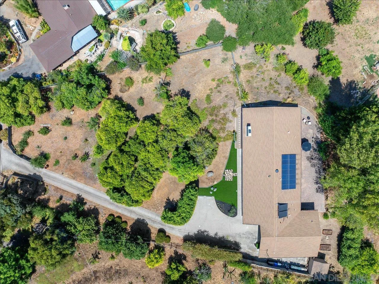 https://cdn.realtyfeed.com/cdn/127/250040773/fa043d0585b88a33b373cd4d8b4467e4.webp