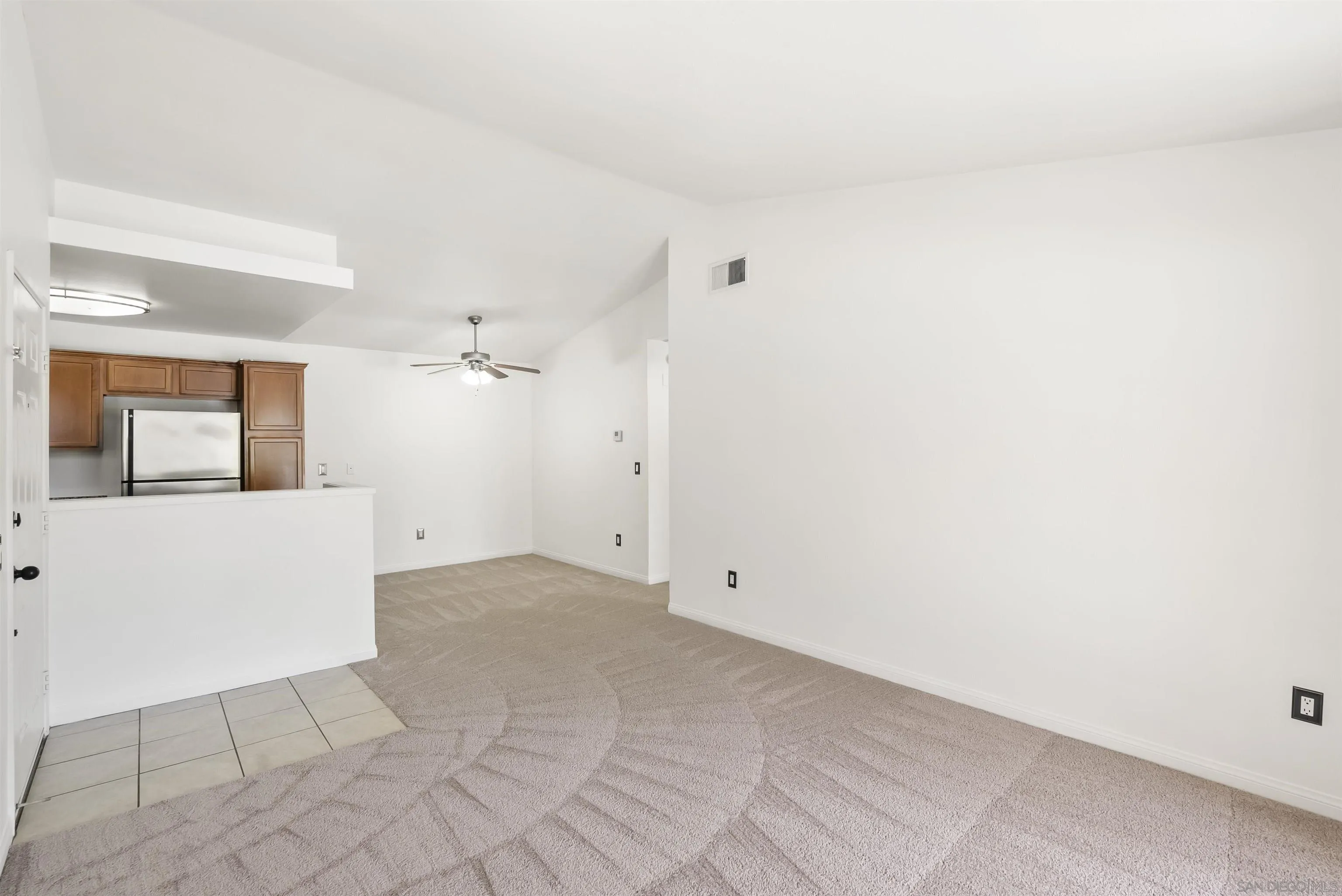 Photo #1: 250040775 Listing: Photo #1