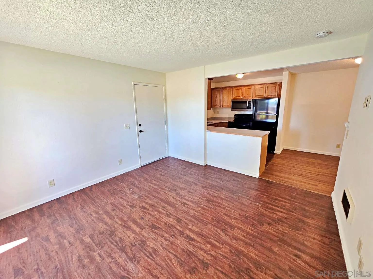 https://cdn.realtyfeed.com/cdn/127/250040777/23cbe4aec1284772a69f3ae9f0c1b06c.webp