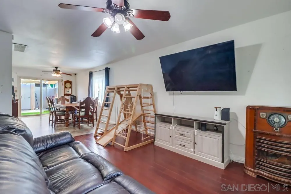 https://cdn.realtyfeed.com/cdn/127/250040778/3d8f1878f2b88fc7292701b61c923ccf.webp