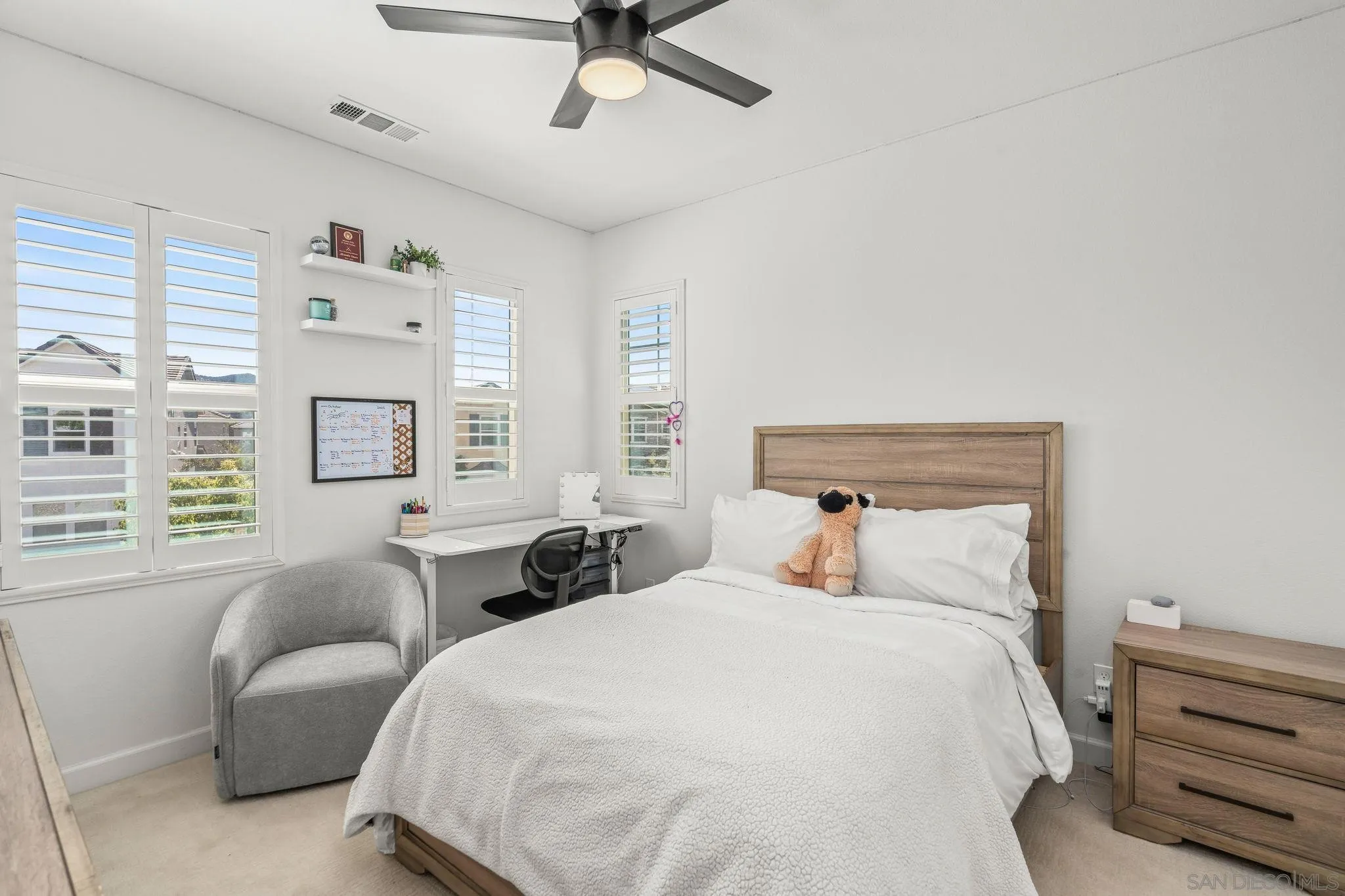 https://cdn.realtyfeed.com/cdn/127/250040785/1aff918686c1f0f90dfb706d12c42c1d.webp
