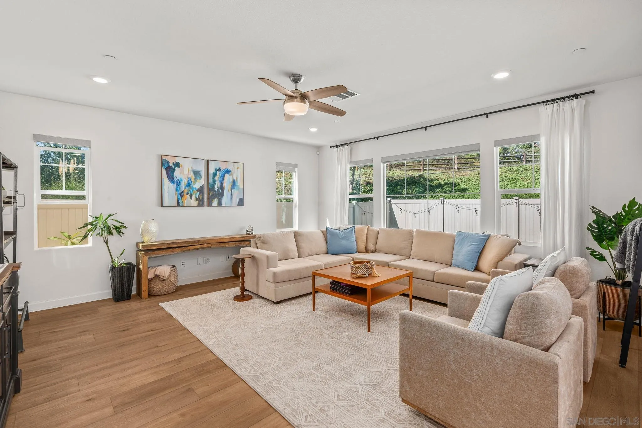 https://cdn.realtyfeed.com/cdn/127/250040785/71aeb93b5800e3c366ee8642d0bb5792.webp