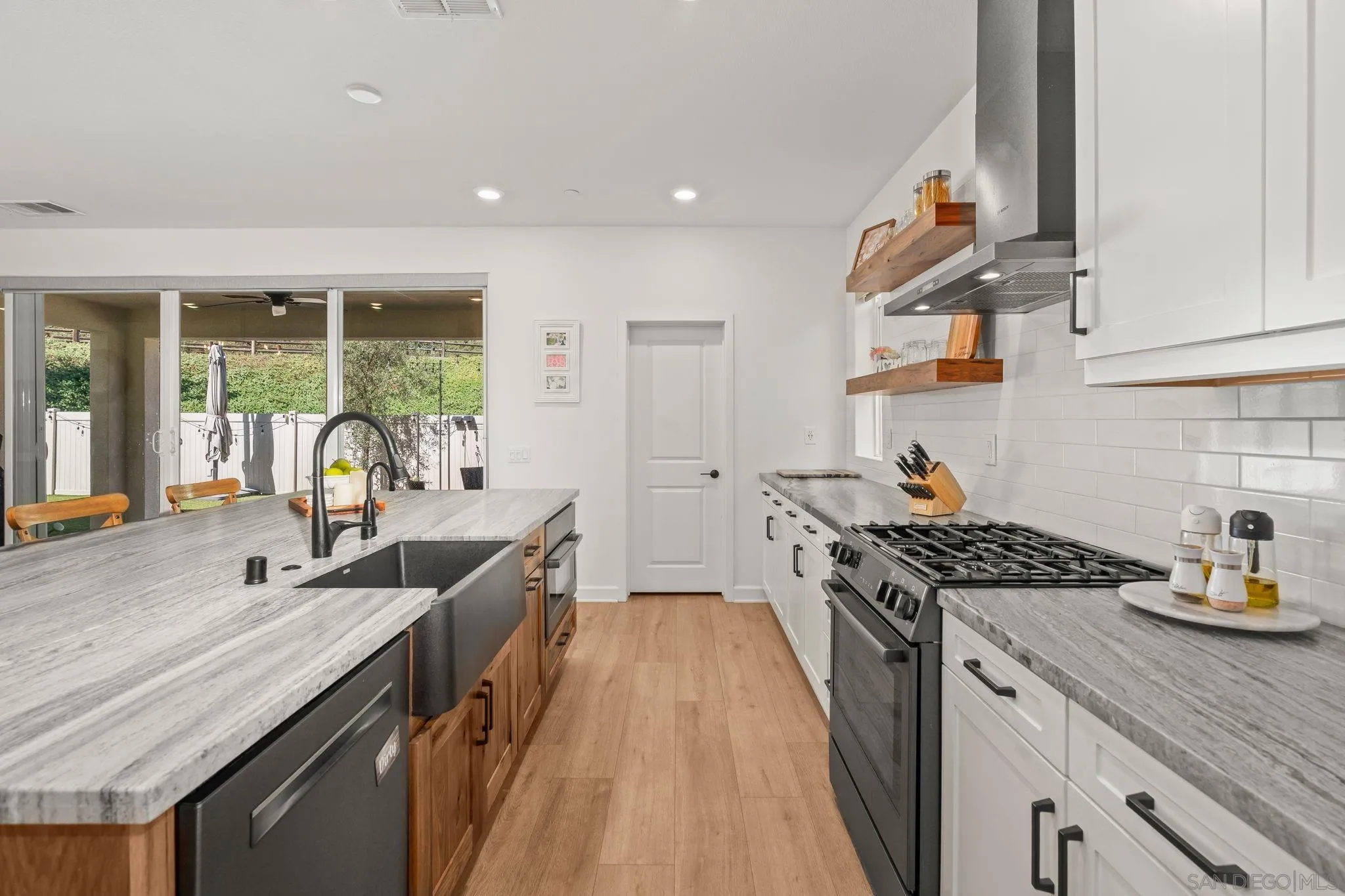 https://cdn.realtyfeed.com/cdn/127/250040785/a880c9e18c58ebbec8c21afce443376b.webp