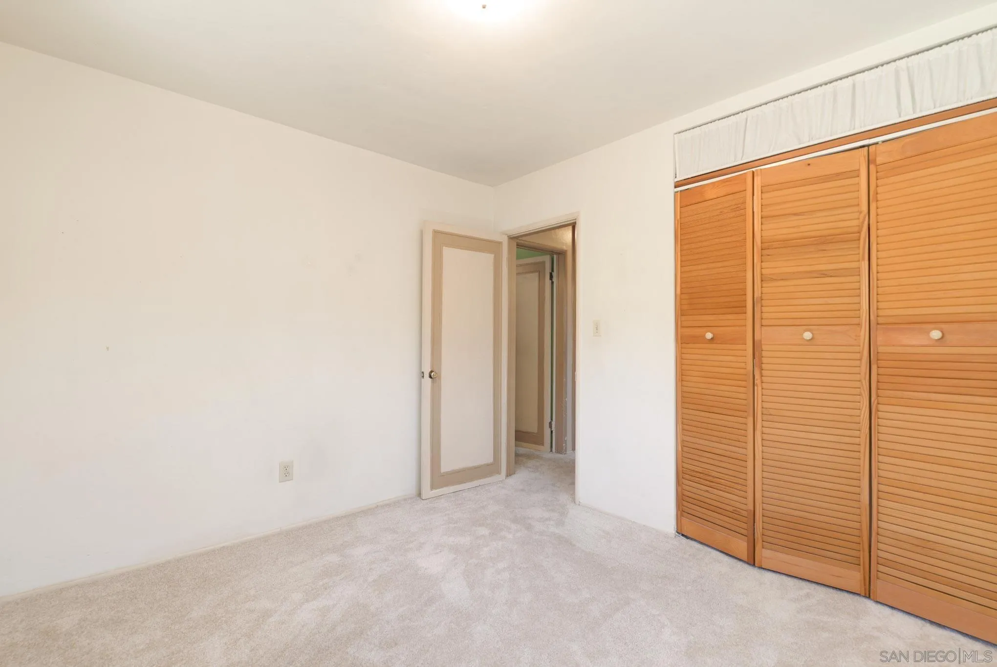 https://cdn.realtyfeed.com/cdn/127/250040786/cedb81250b516570615c3138c4a6fea9.webp