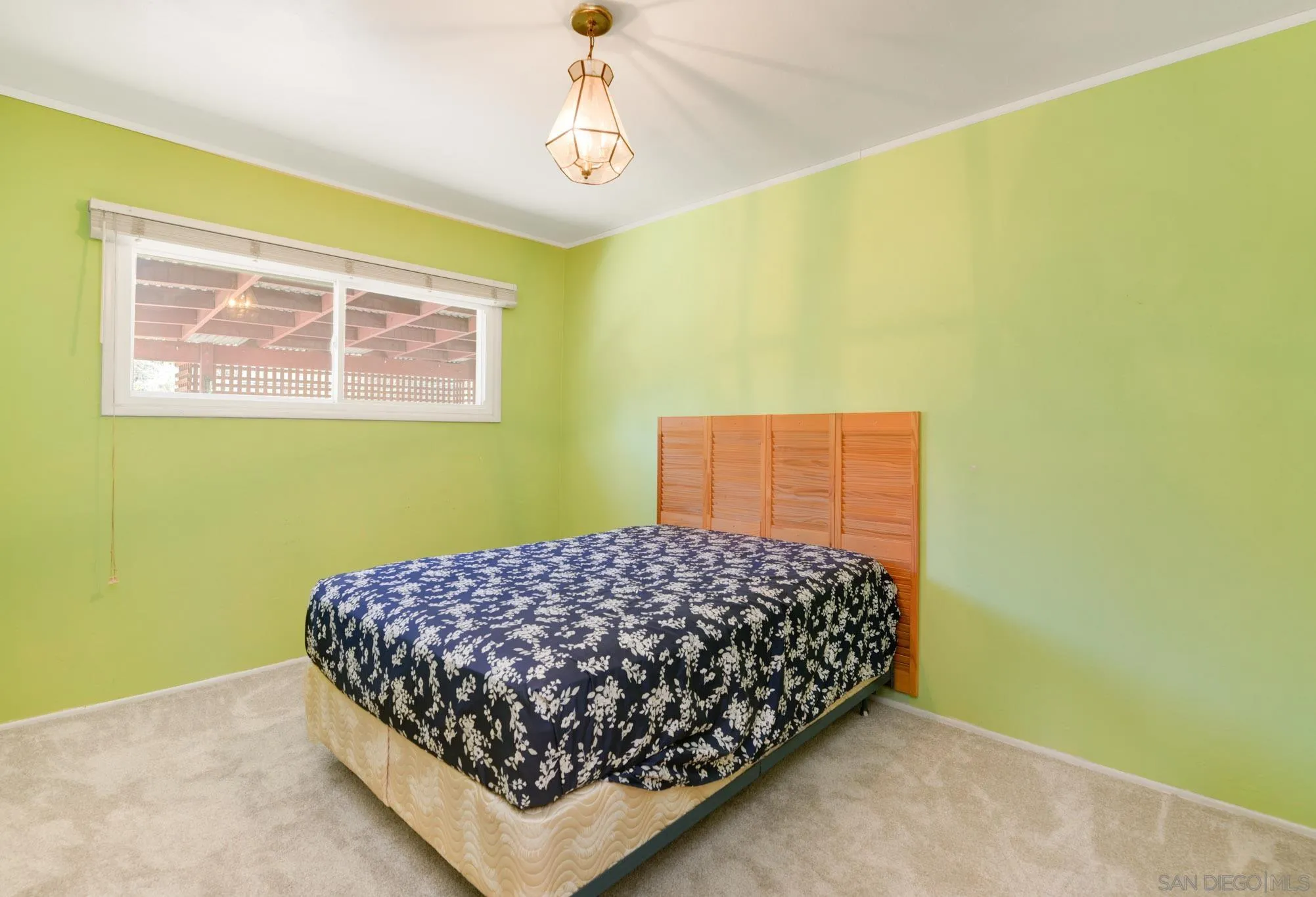 https://cdn.realtyfeed.com/cdn/127/250040786/d606de17991916b2a37f33a46221f9ce.webp