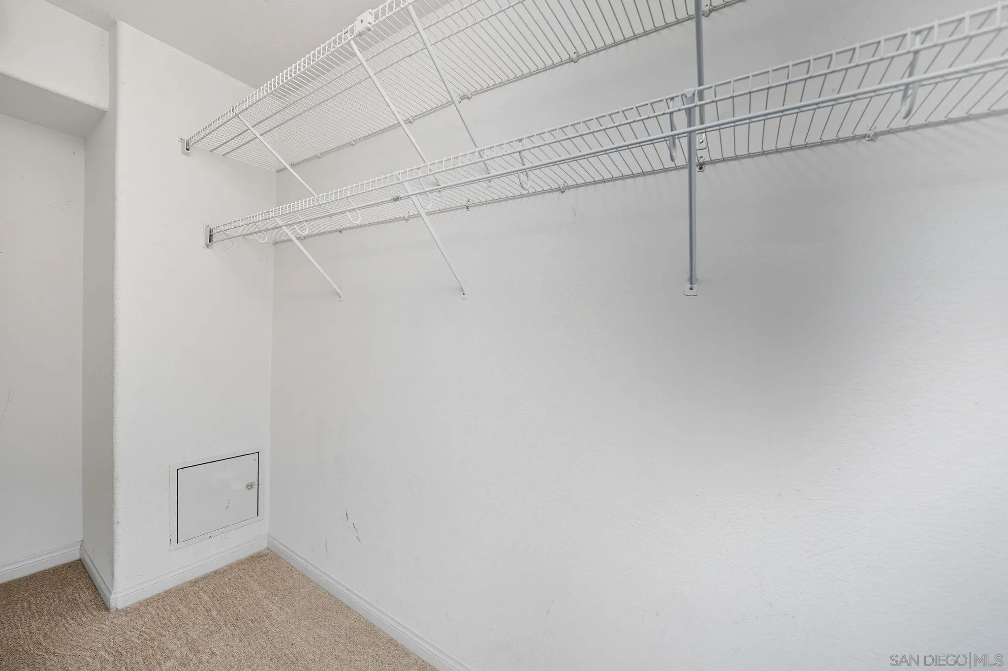https://cdn.realtyfeed.com/cdn/127/250040789/1be7dd703277cc96e662407a6f24817f.webp