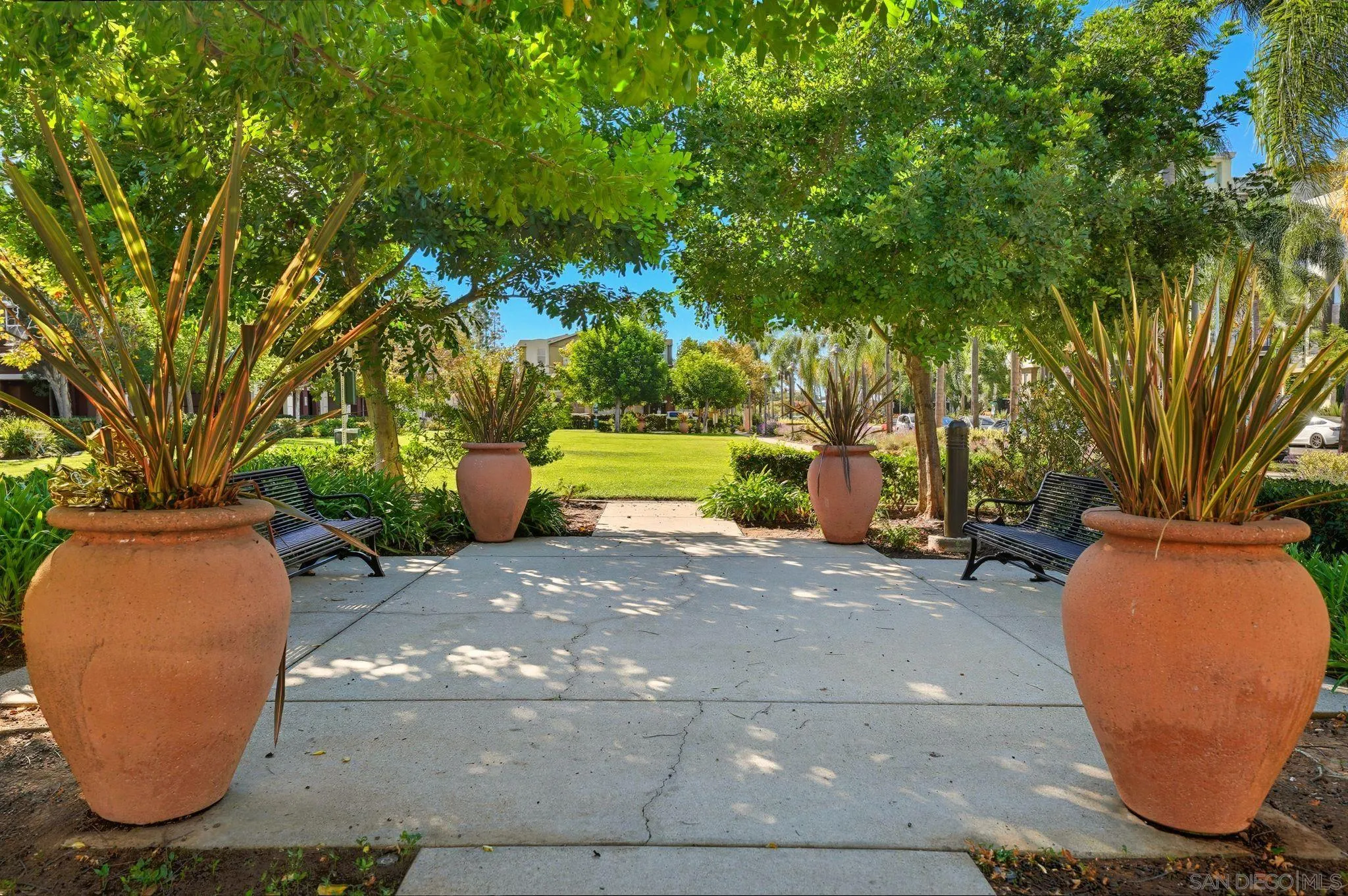 https://cdn.realtyfeed.com/cdn/127/250040789/35f4a72aa6380c2261d79ea8f7878f87.webp