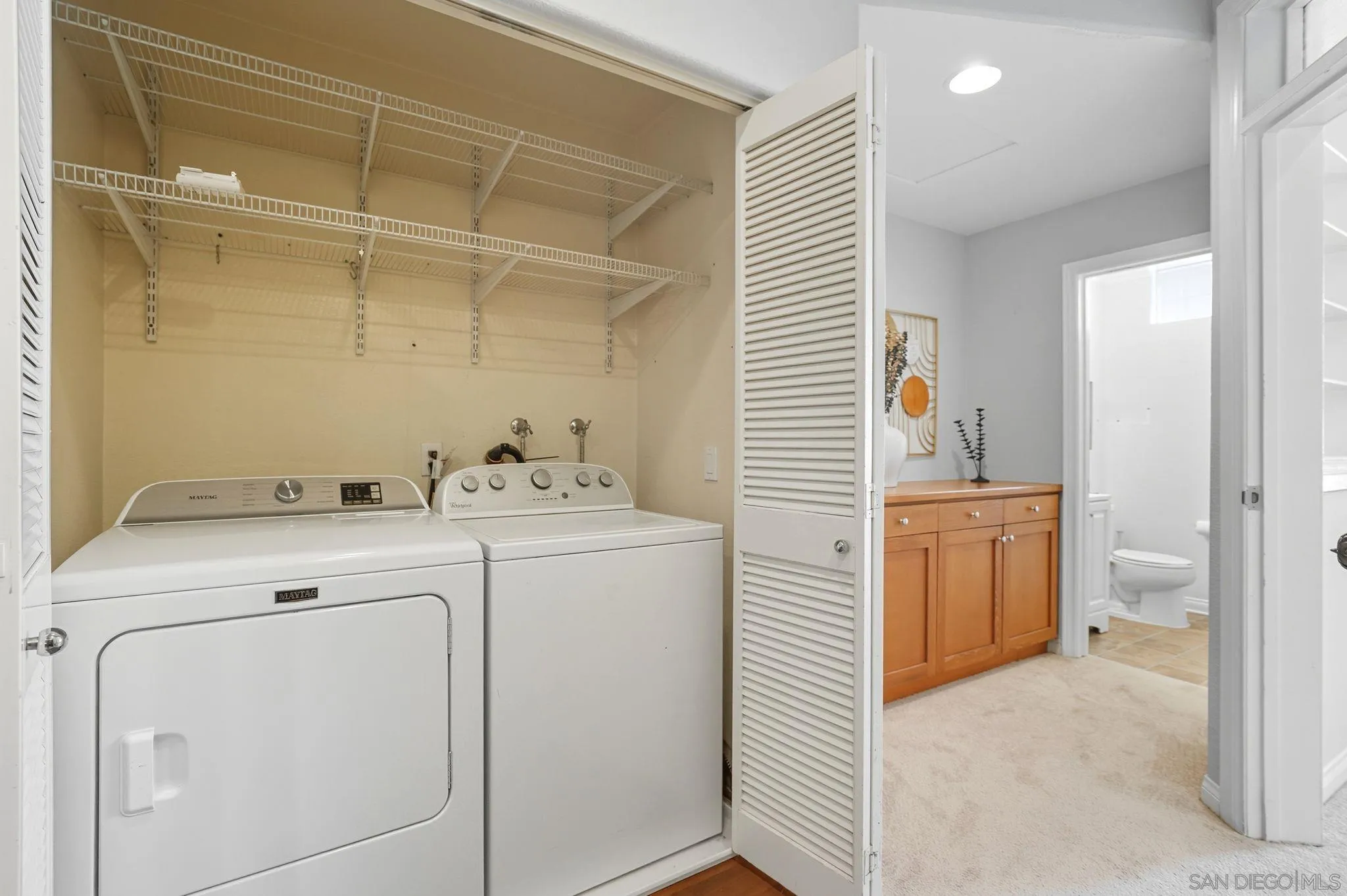 https://cdn.realtyfeed.com/cdn/127/250040789/b5d9f19a2dc7c42bb710823f68c99315.webp