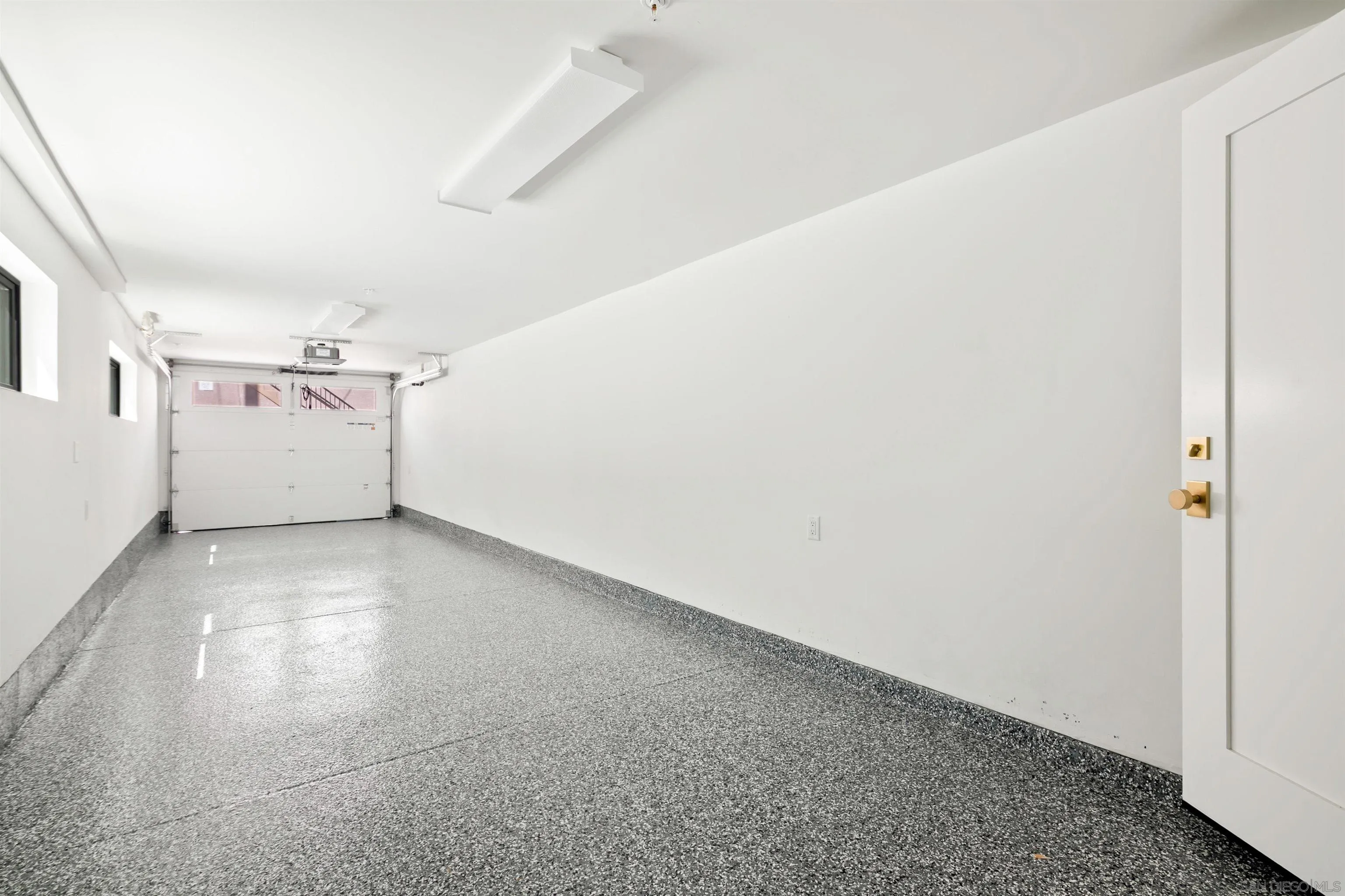https://cdn.realtyfeed.com/cdn/127/250040790/a22c6e12fd0abdede56bf21b2f5e81f6.webp
