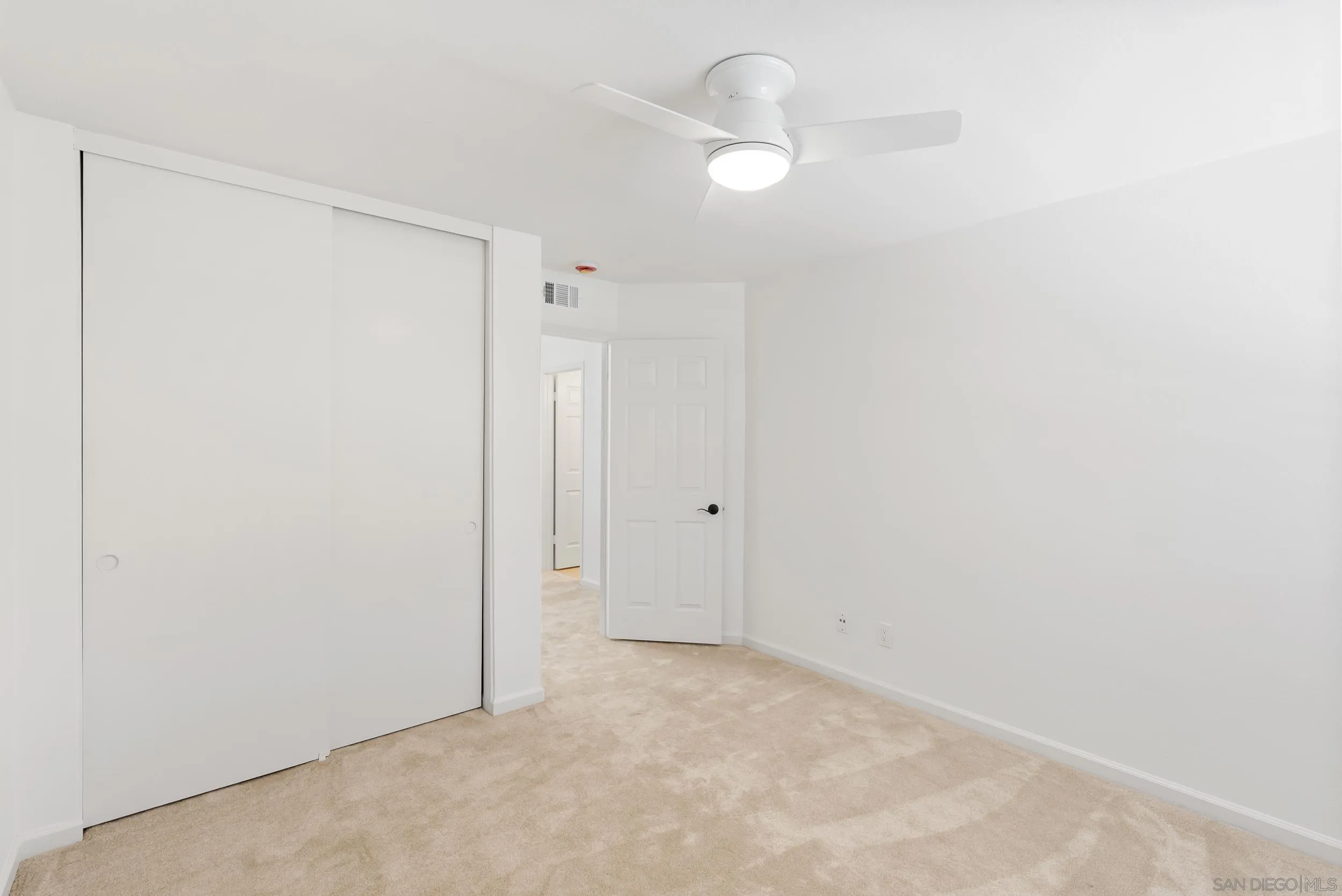 https://cdn.realtyfeed.com/cdn/127/250040792/3bba2f017f3983b7c29816e9d446e911.webp