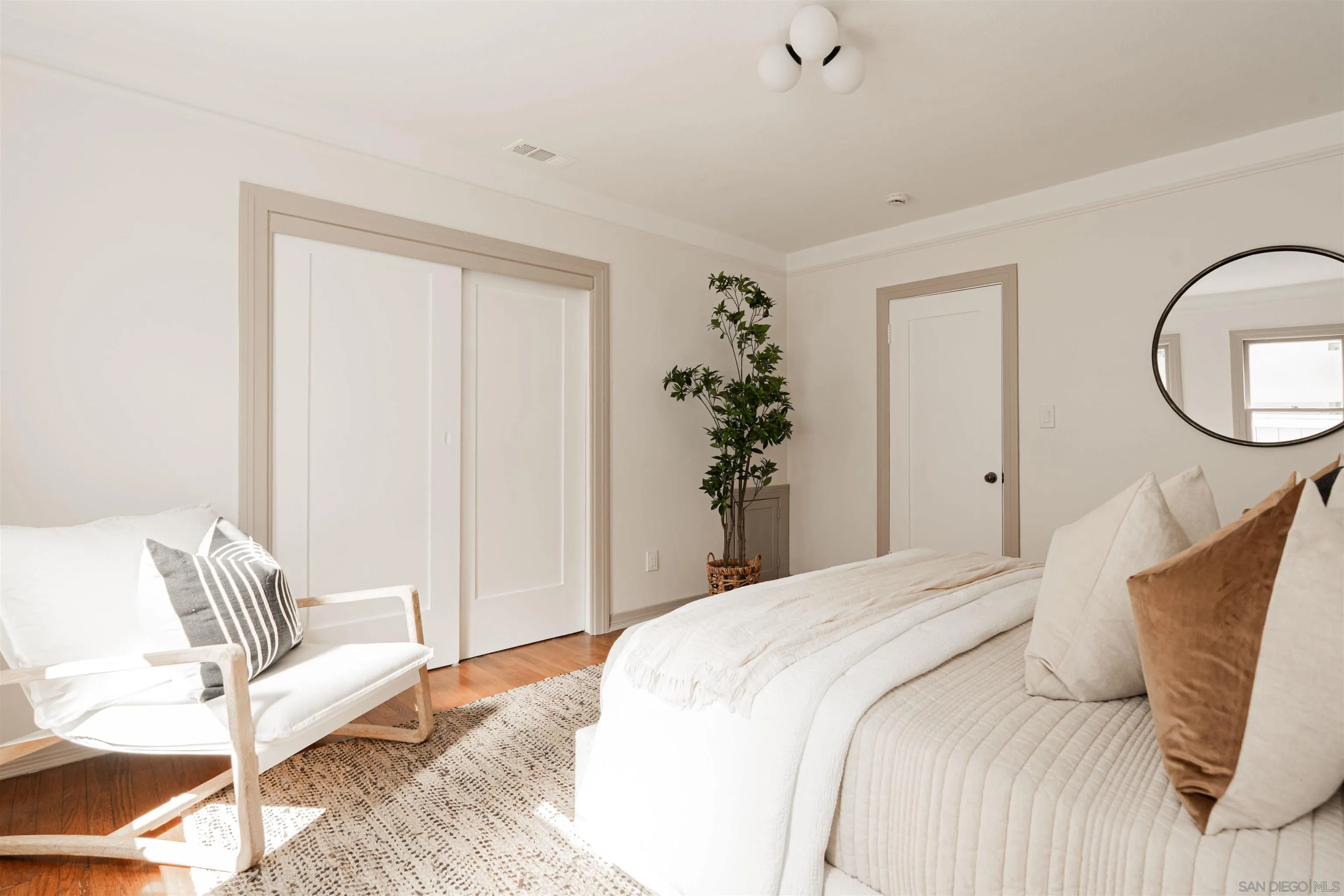 https://cdn.realtyfeed.com/cdn/127/250040794/367773b67f981271965edd4c57a25247.webp