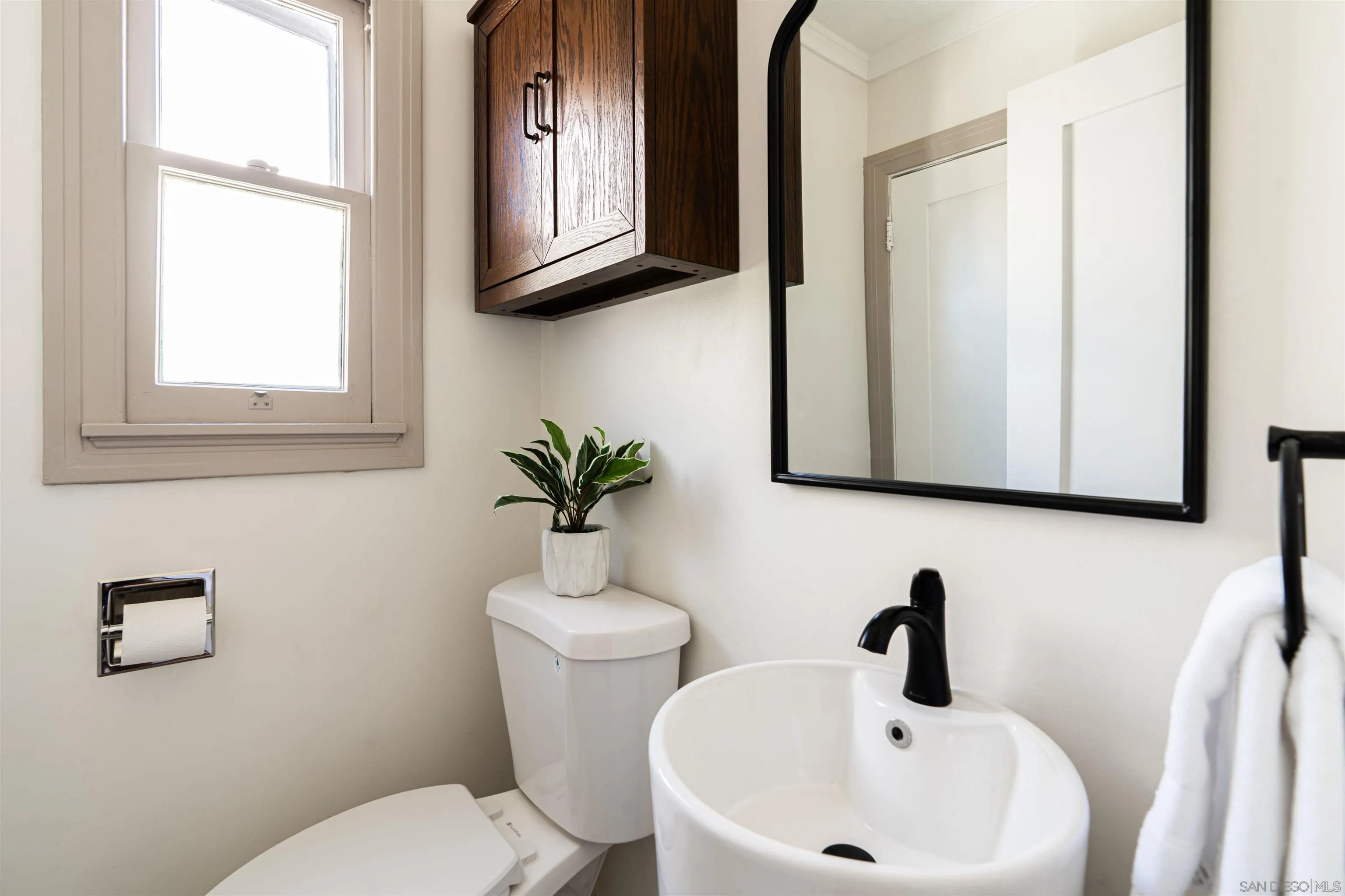 https://cdn.realtyfeed.com/cdn/127/250040794/b89383ab4a2bdb5685857406074423ea.webp