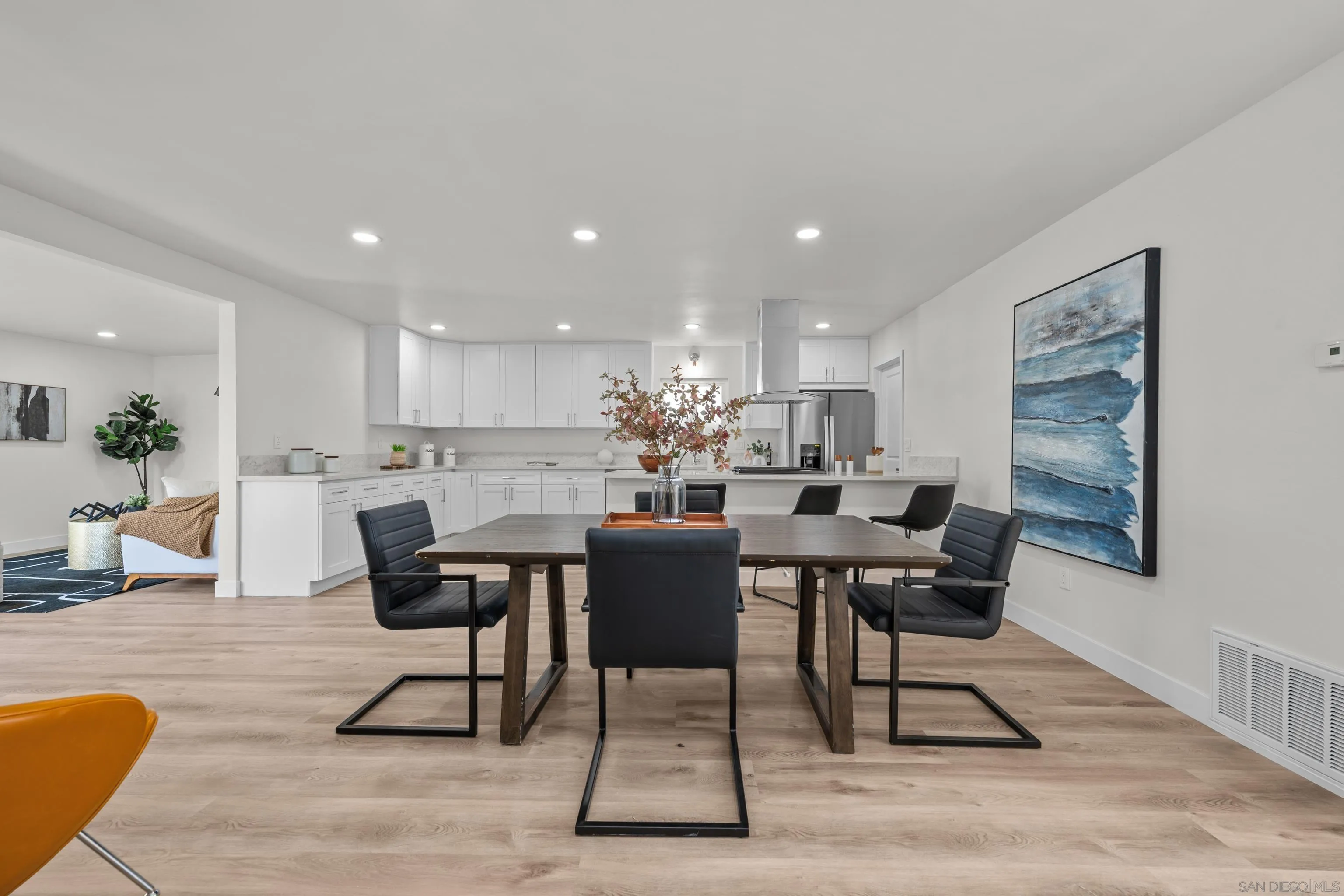https://cdn.realtyfeed.com/cdn/127/250040795/447b64909b5525e534481fca3fdbe1a2.webp