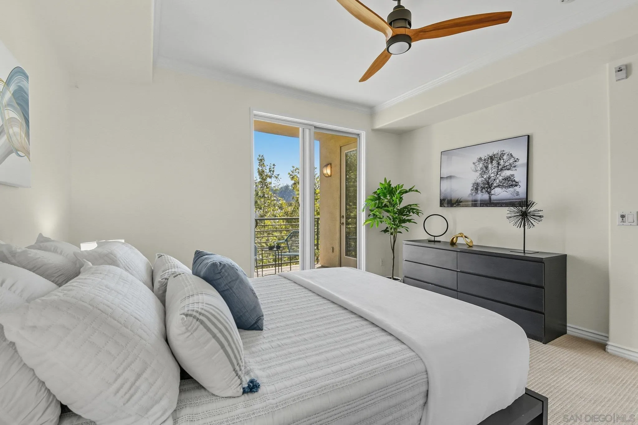 https://cdn.realtyfeed.com/cdn/127/250040796/c35af8352e2a8d31b06a2da65368317c.webp