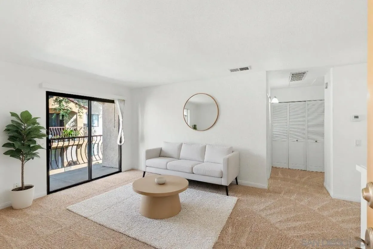 Photo #2: 250040798 Listing: Photo #2